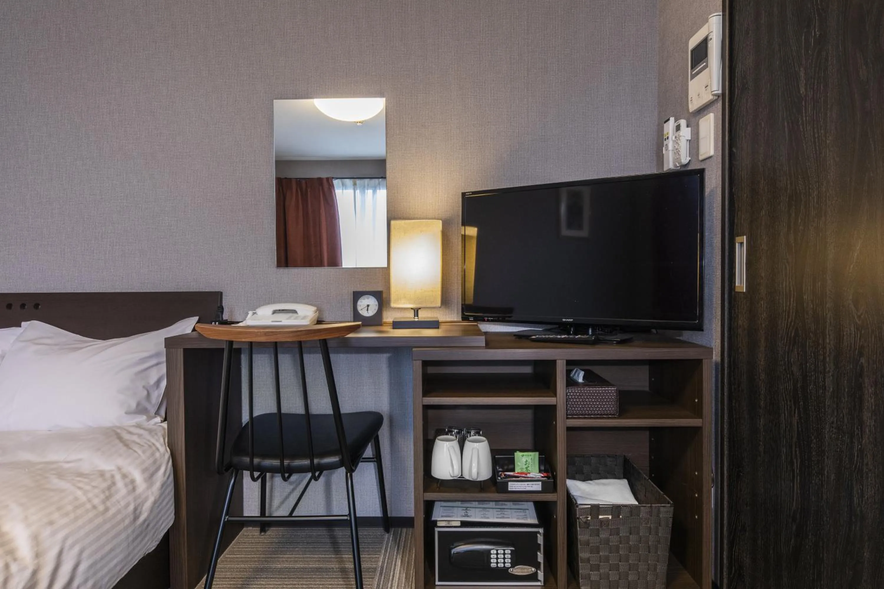 TV and multimedia, Bed in Tofukuji Riverside