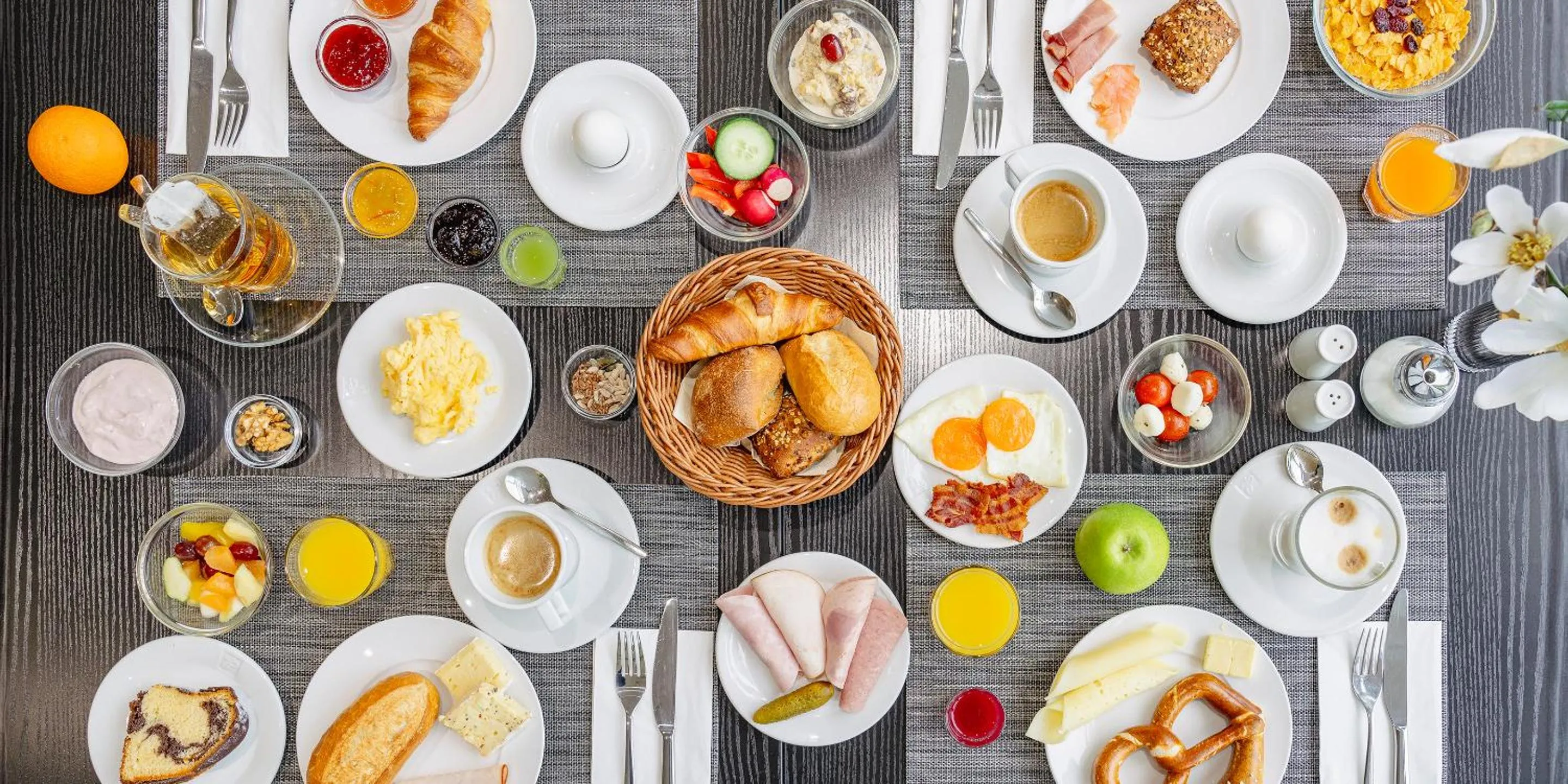 Breakfast in PLAZA Residence Stuttgart-Ditzingen