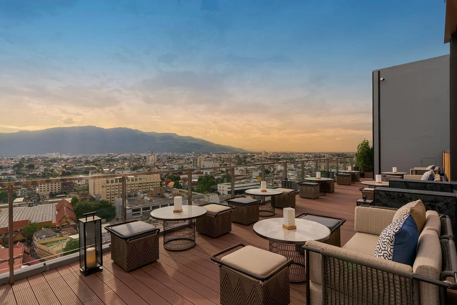 Restaurant/places to eat in Melia Chiang Mai