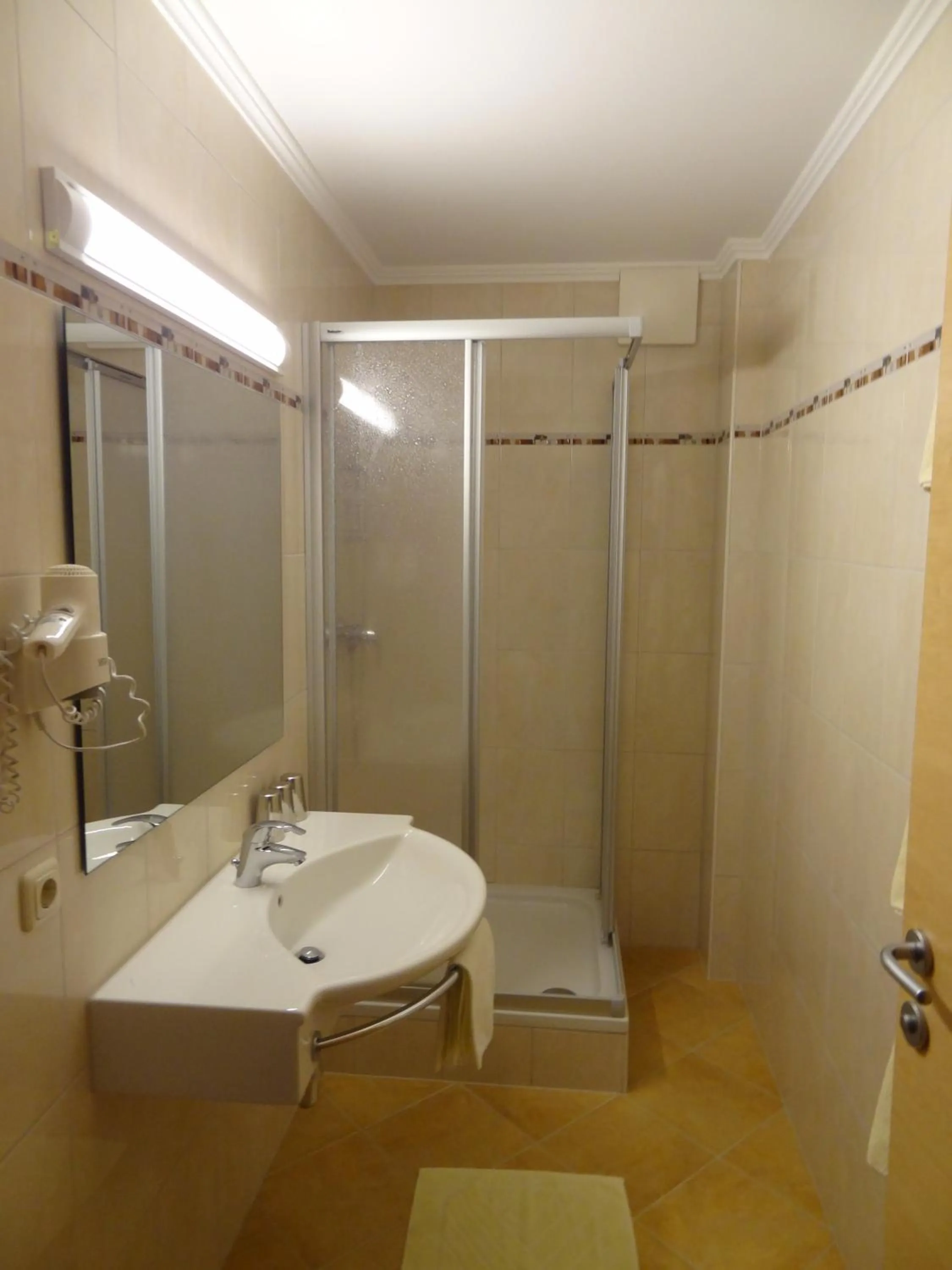 Bathroom in Hotel Unterwirt - Jokercard im Sommer inklusive