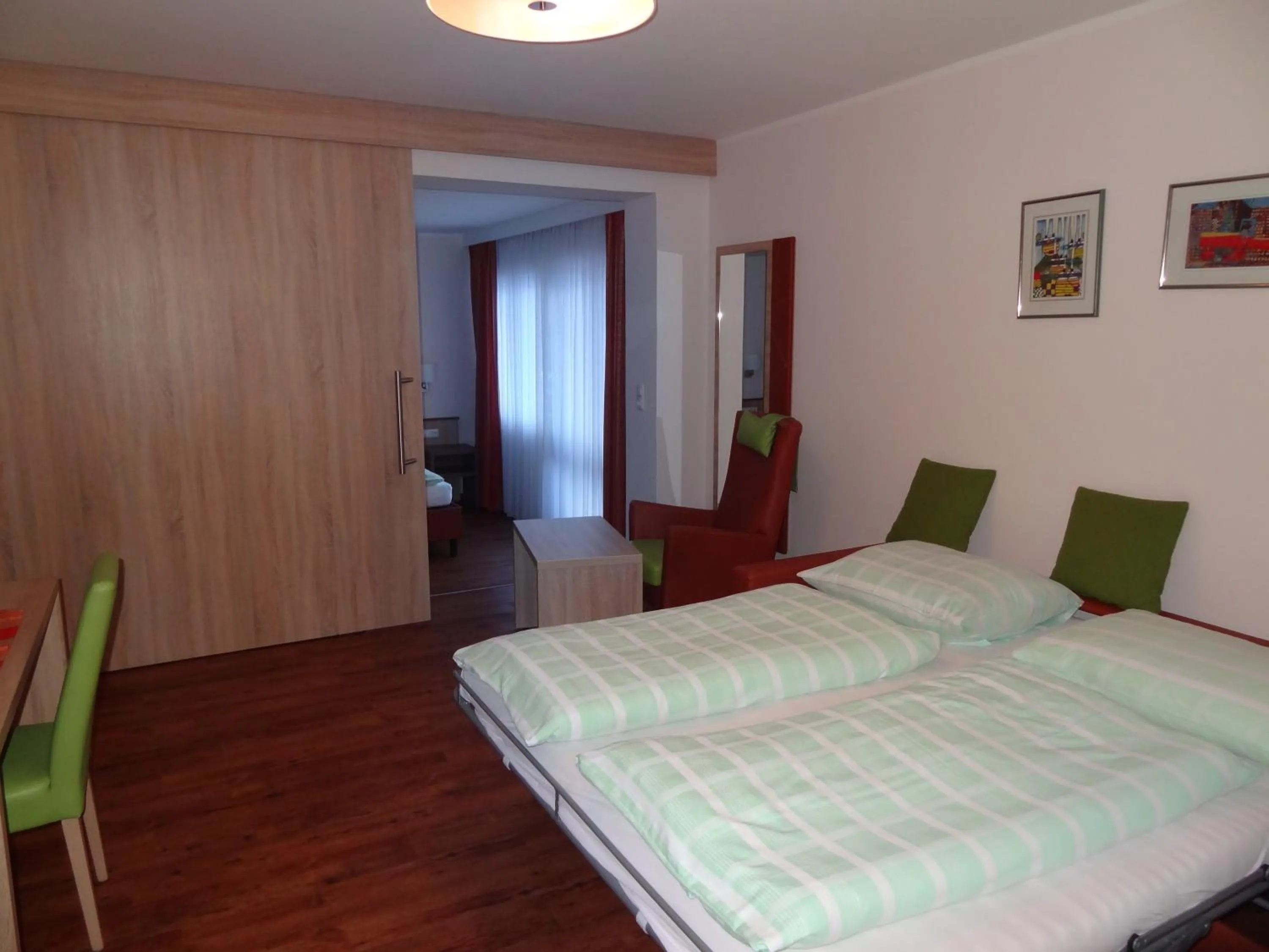 Photo of the whole room, Bed in Hotel Unterwirt - Jokercard im Sommer inklusive