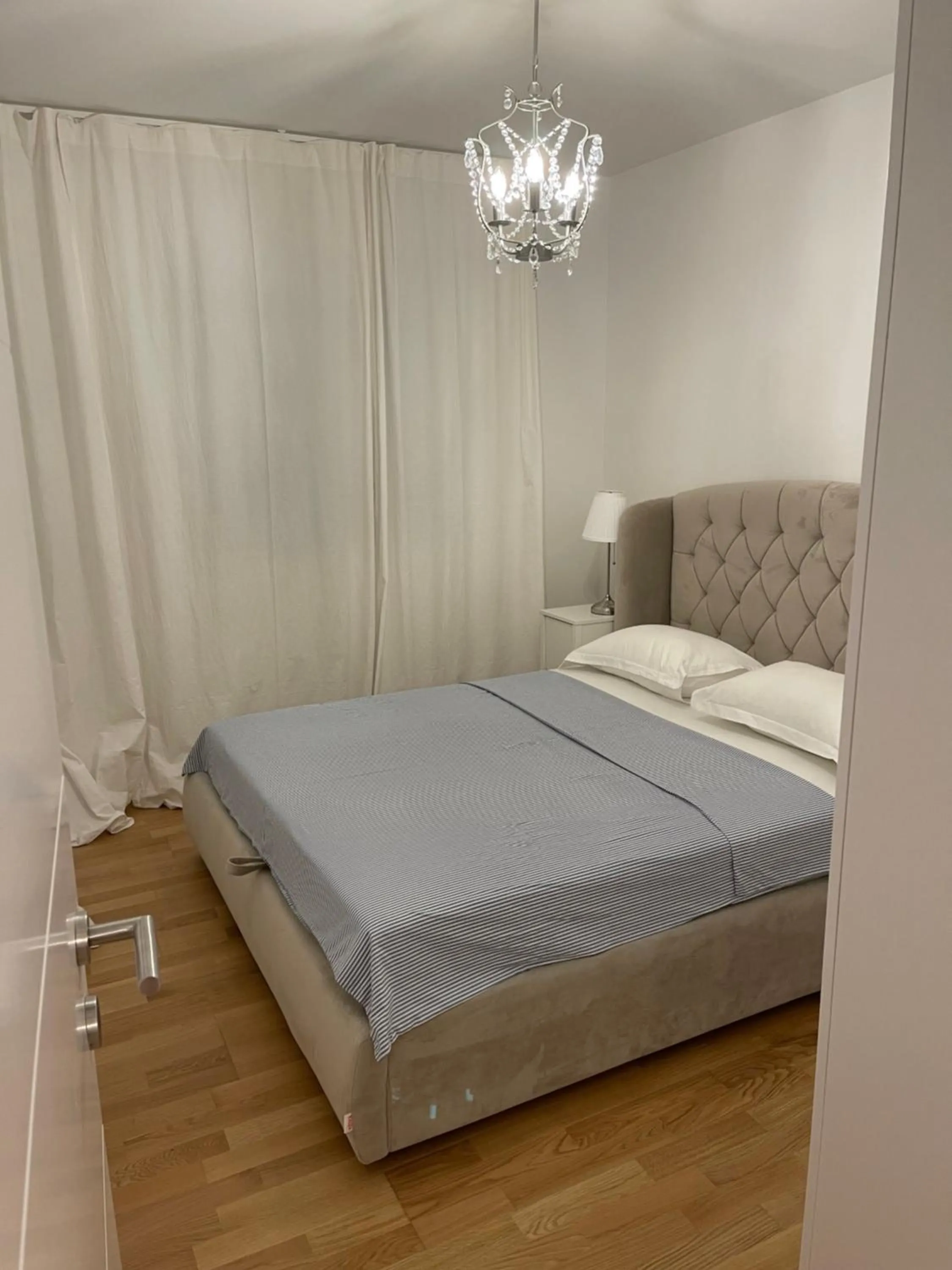 Bed in Apartment Leon