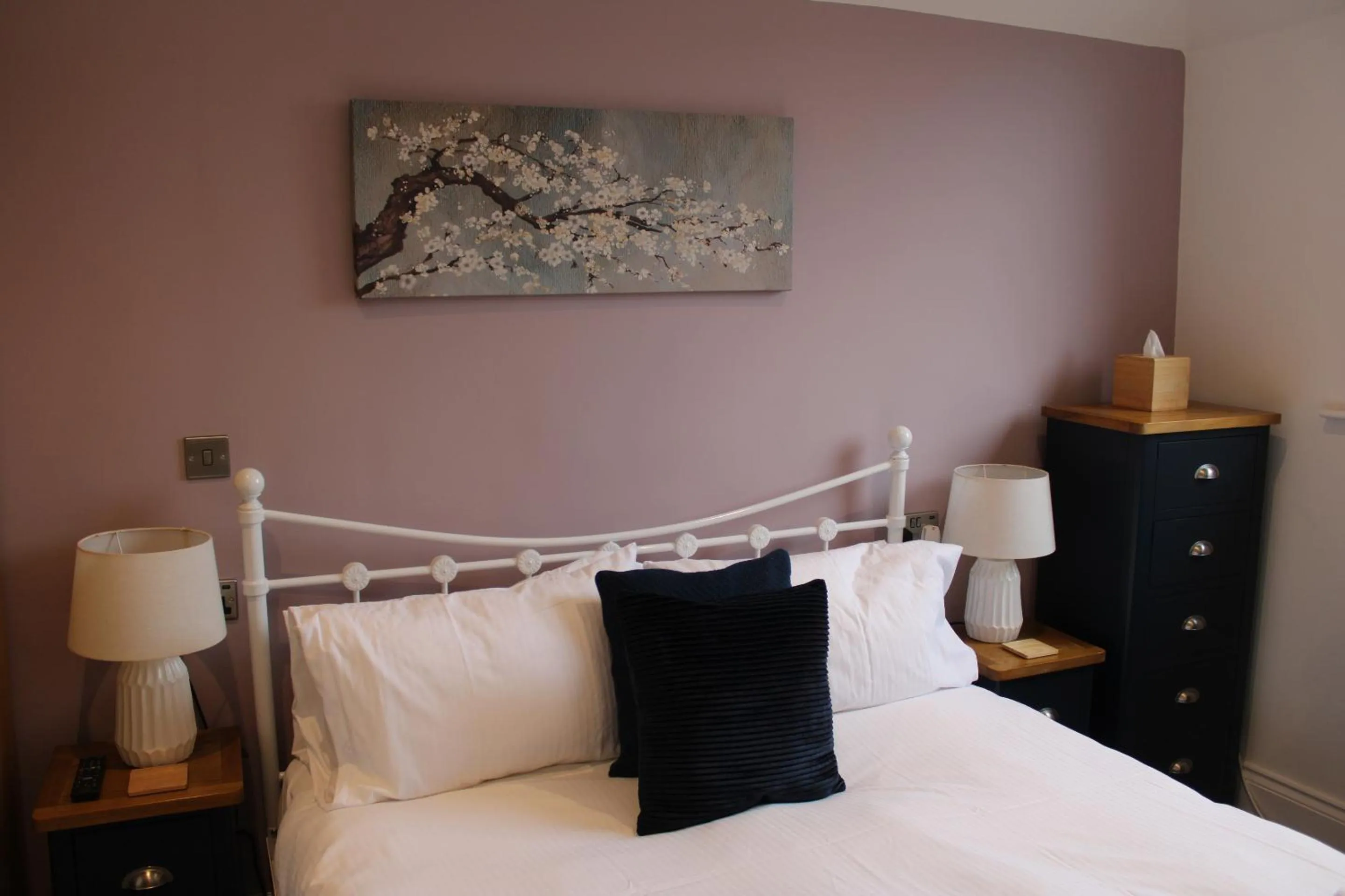 Bedroom, Bed in The White Lion