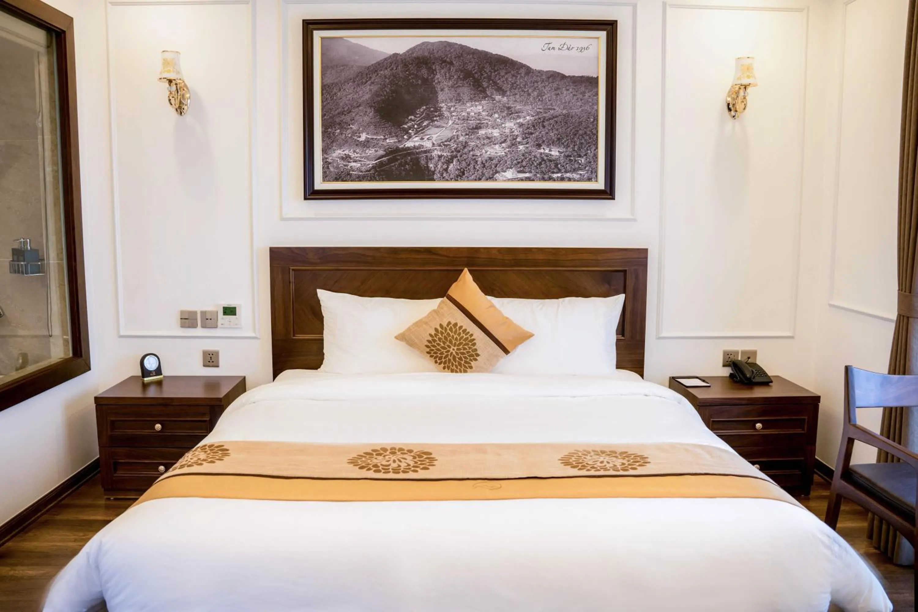 Bed in Camellia Luxury Hotel Tam Đảo
