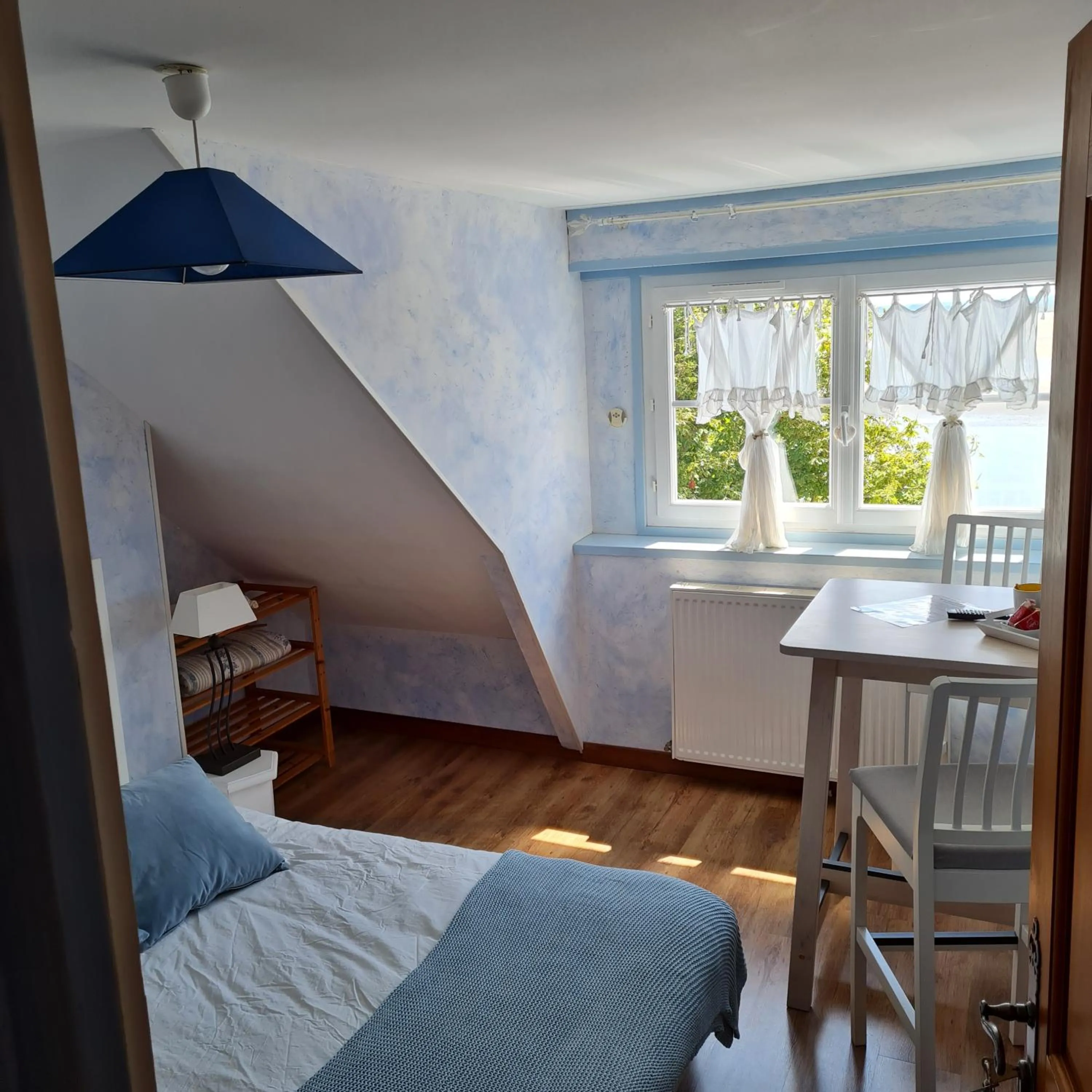 Bed in Les Mouettes Blessées