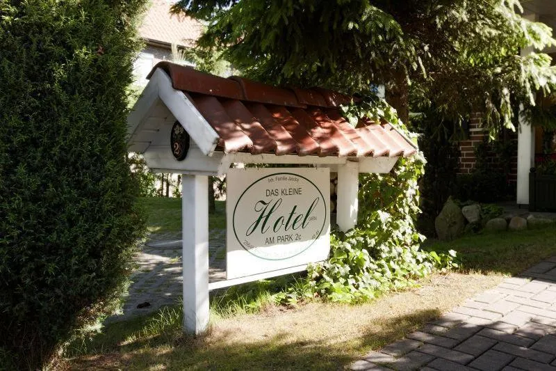 Facade/entrance in Das kleine Hotel am Park Garni