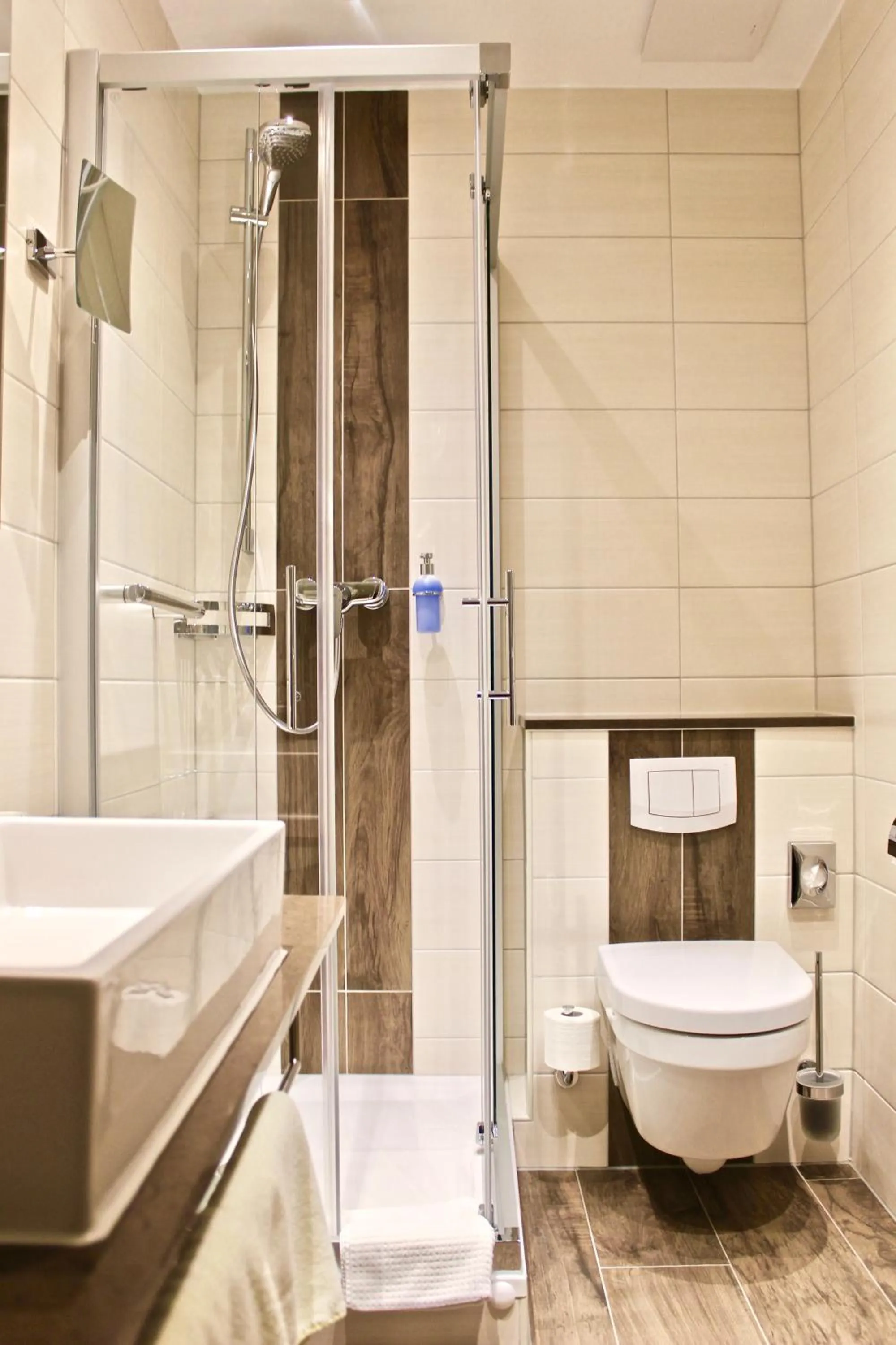 Bathroom in Zum Schwarzen Bären