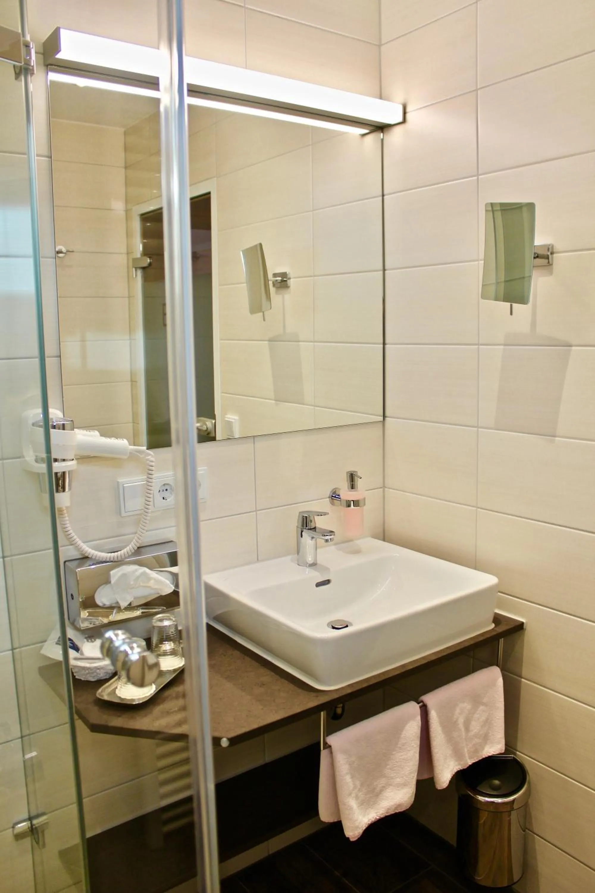 Bathroom in Zum Schwarzen Bären