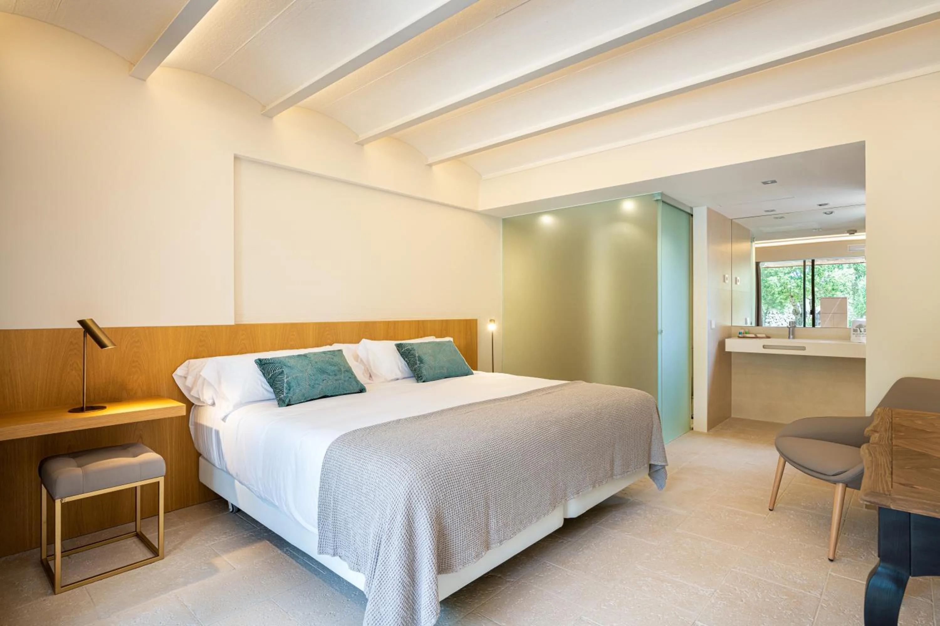 Decorative detail, Bed in Agroturismo Malbuger Nou Menorca -Adults only-