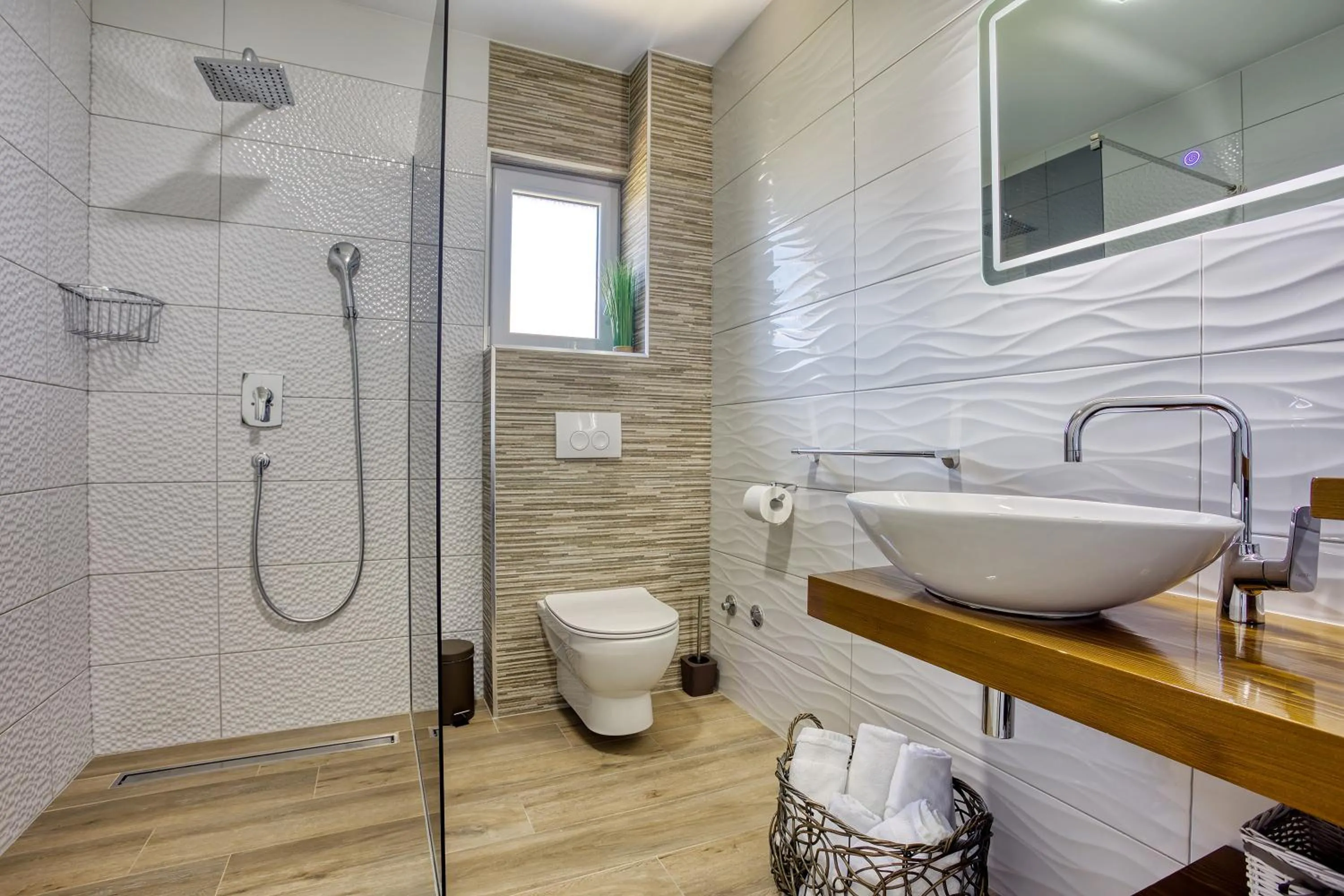 Shower in LUXURY VILLA PARADISE 120m from sandy beach, heated pool, billiard, max 12 pax