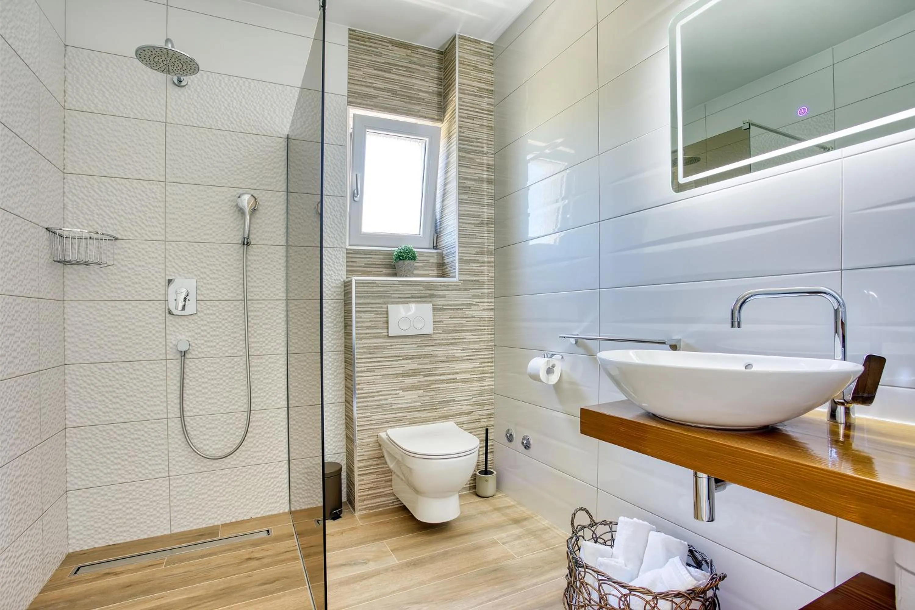 Shower in LUXURY VILLA PARADISE 120m from sandy beach, heated pool, billiard, max 12 pax