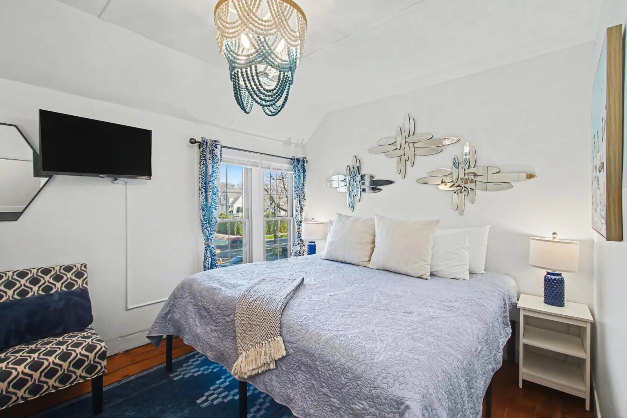 King Room in Waters View Inn