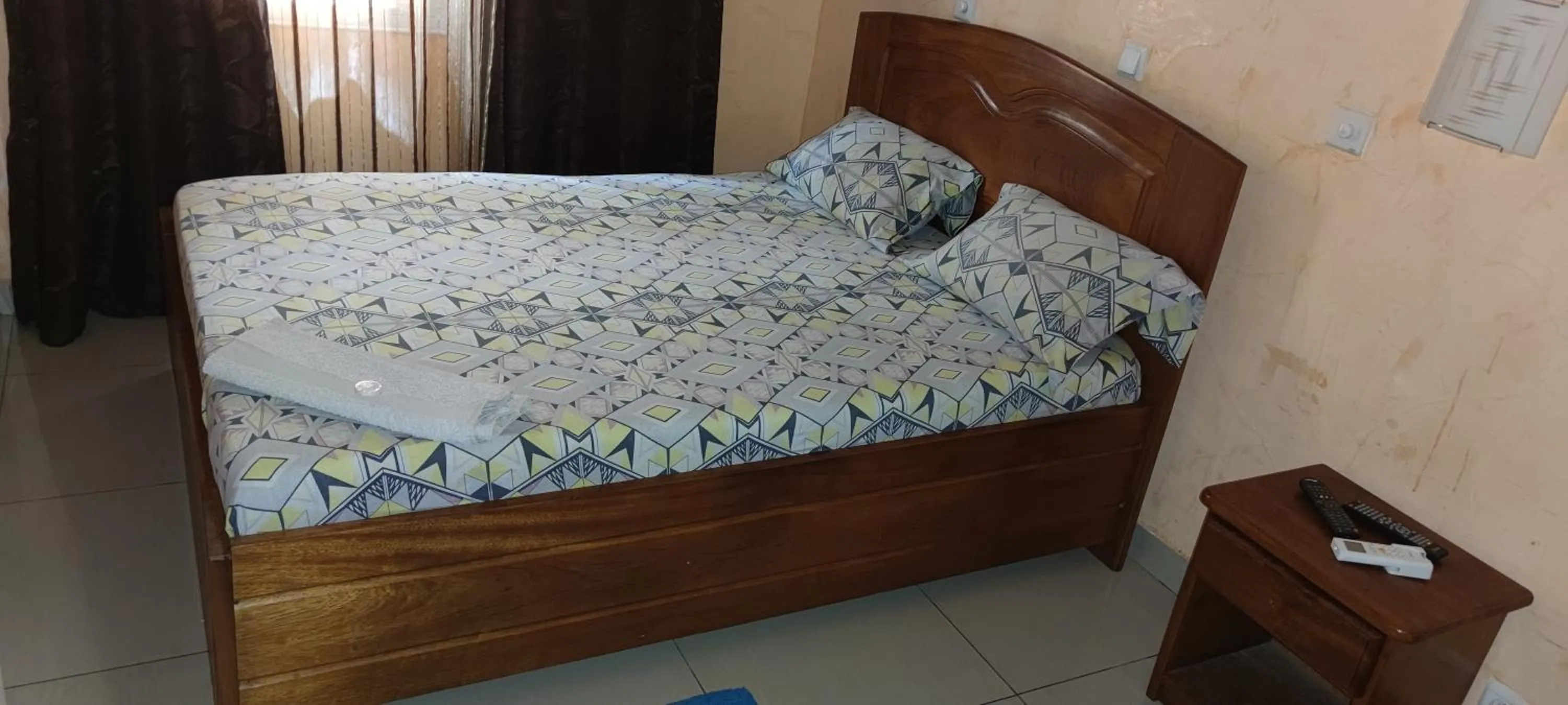 Bedroom, Bed in HOTEL-LE-PARISIEN