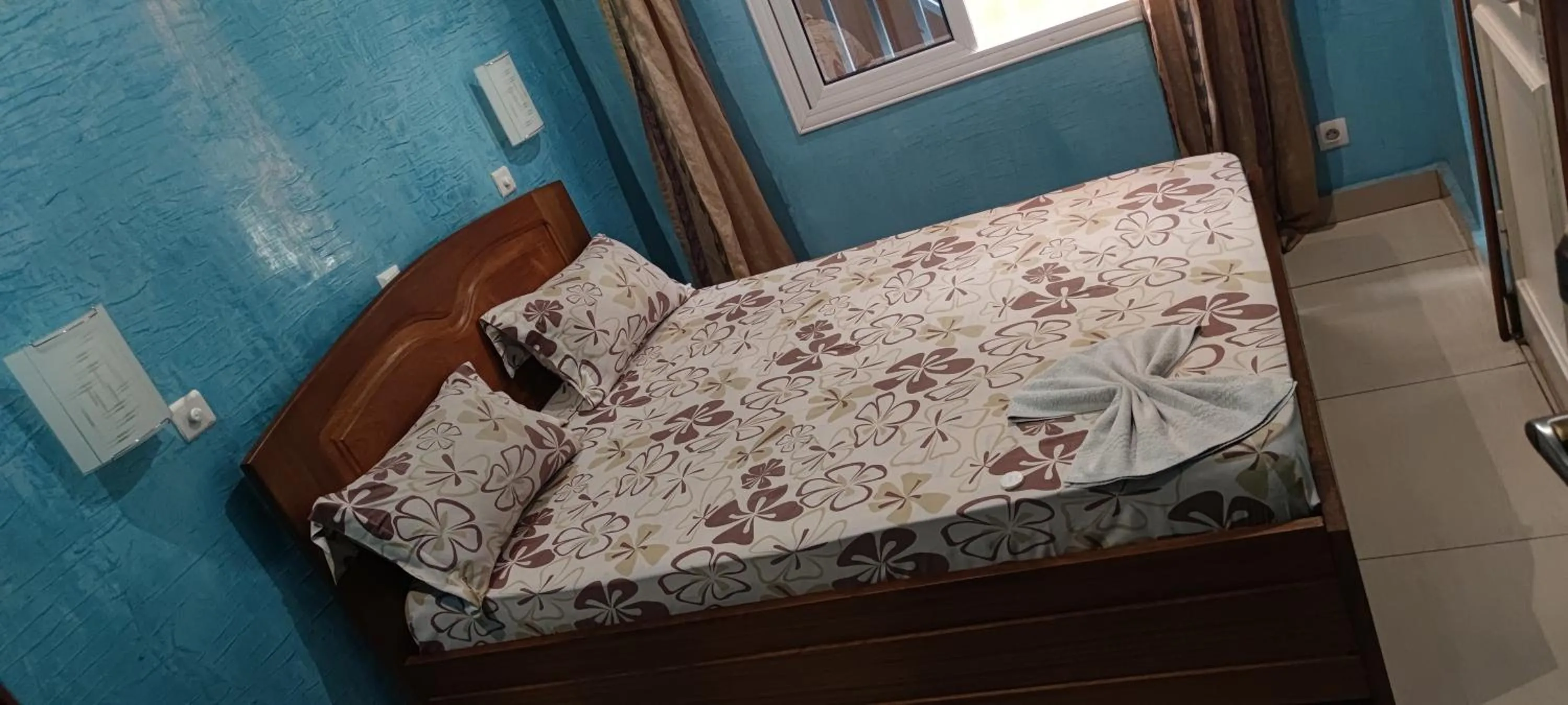 Bedroom, Bed in HOTEL-LE-PARISIEN