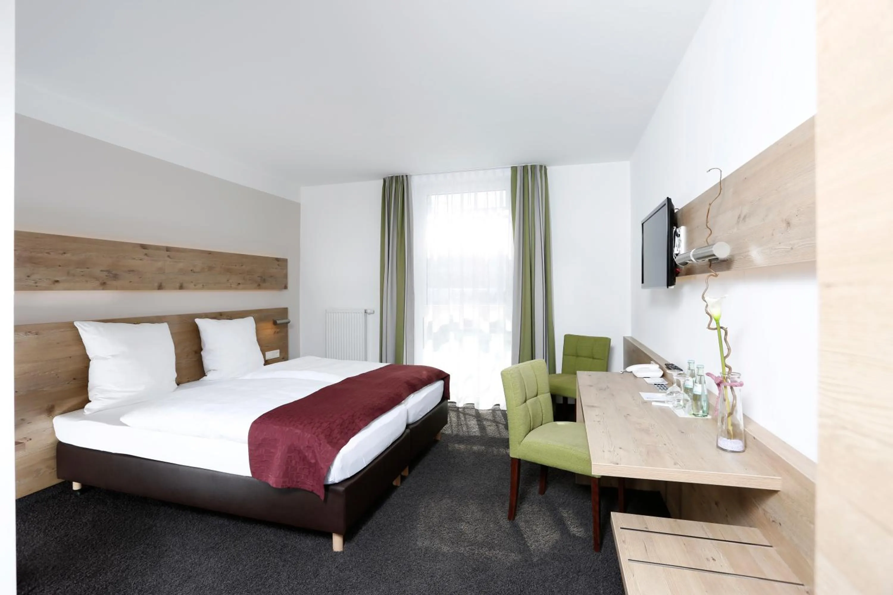 Photo of the whole room, Bed in Hotel Sachsenross