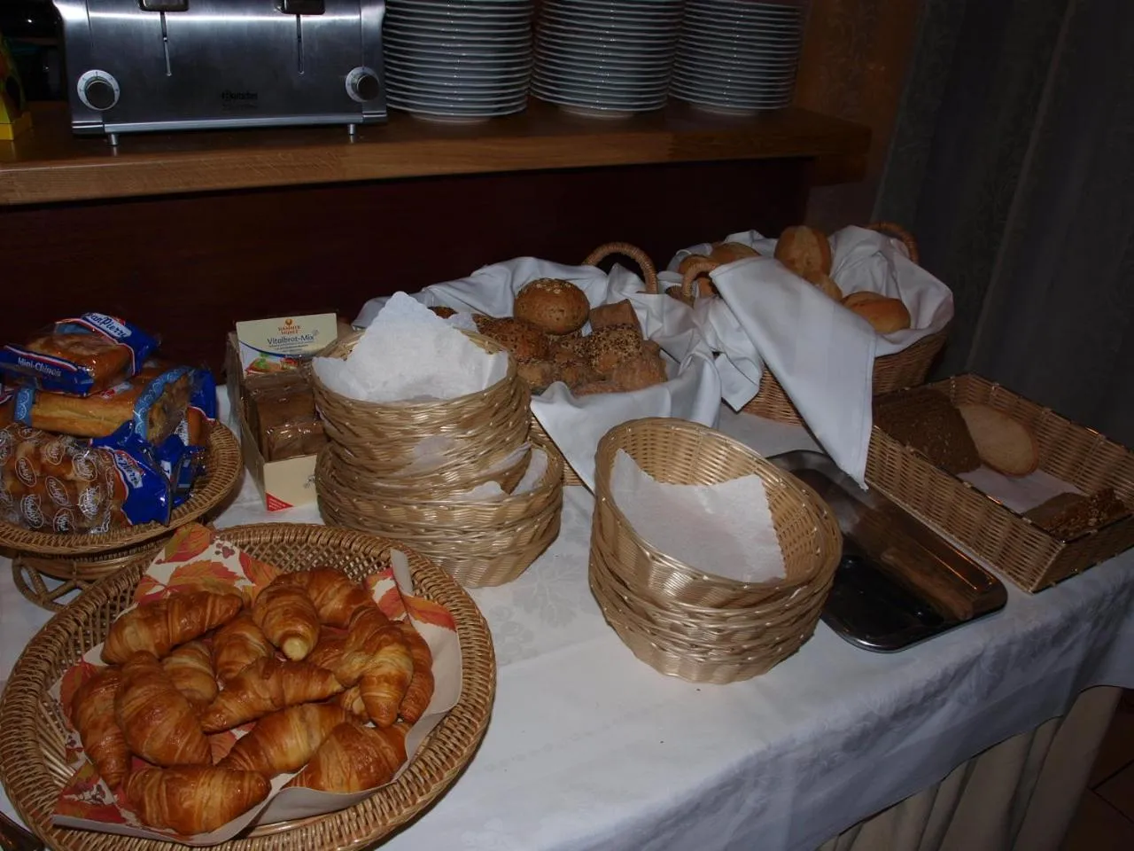 Buffet breakfast in Landgasthaus Bonn