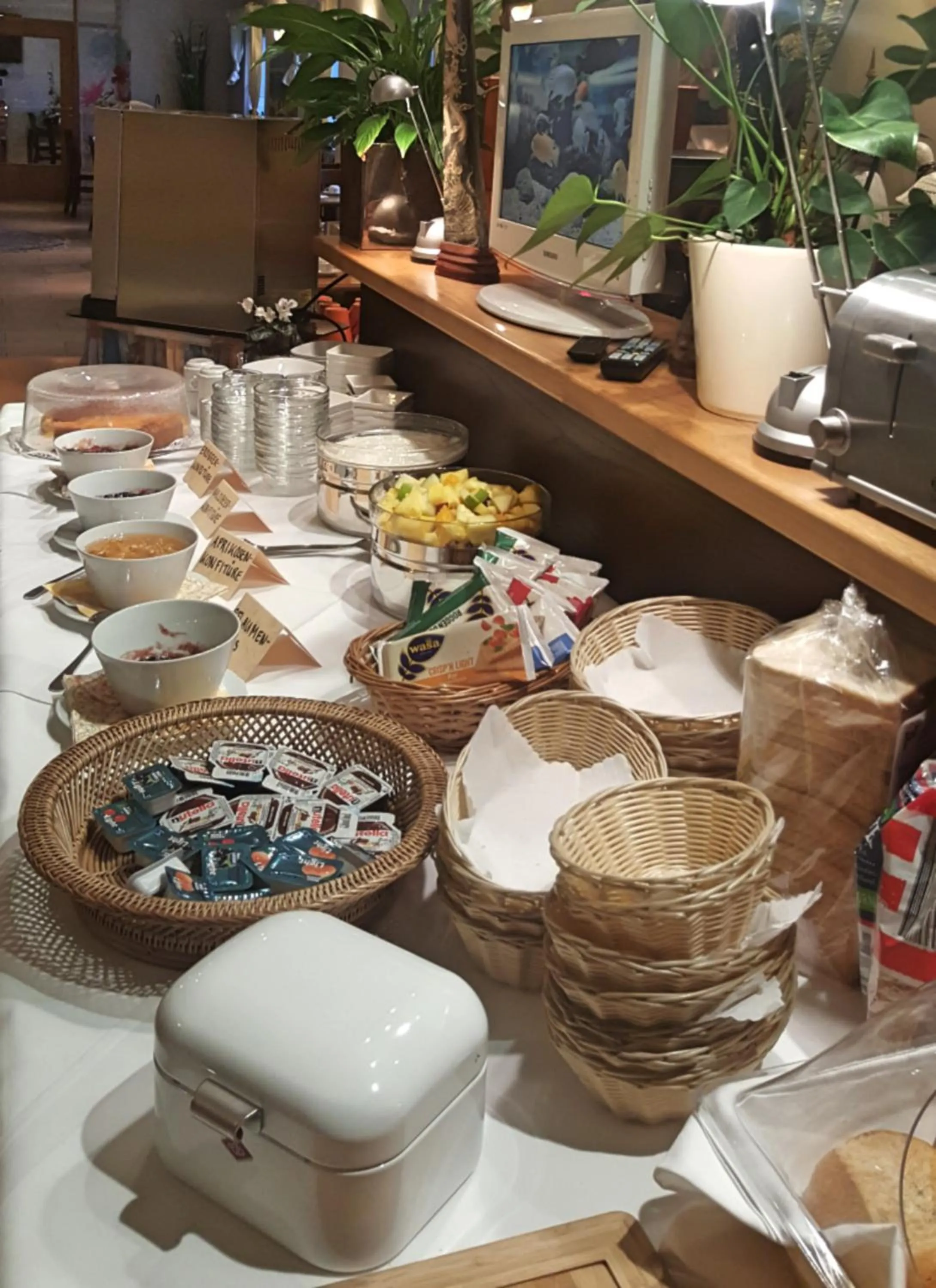 Buffet breakfast in Landgasthaus Bonn