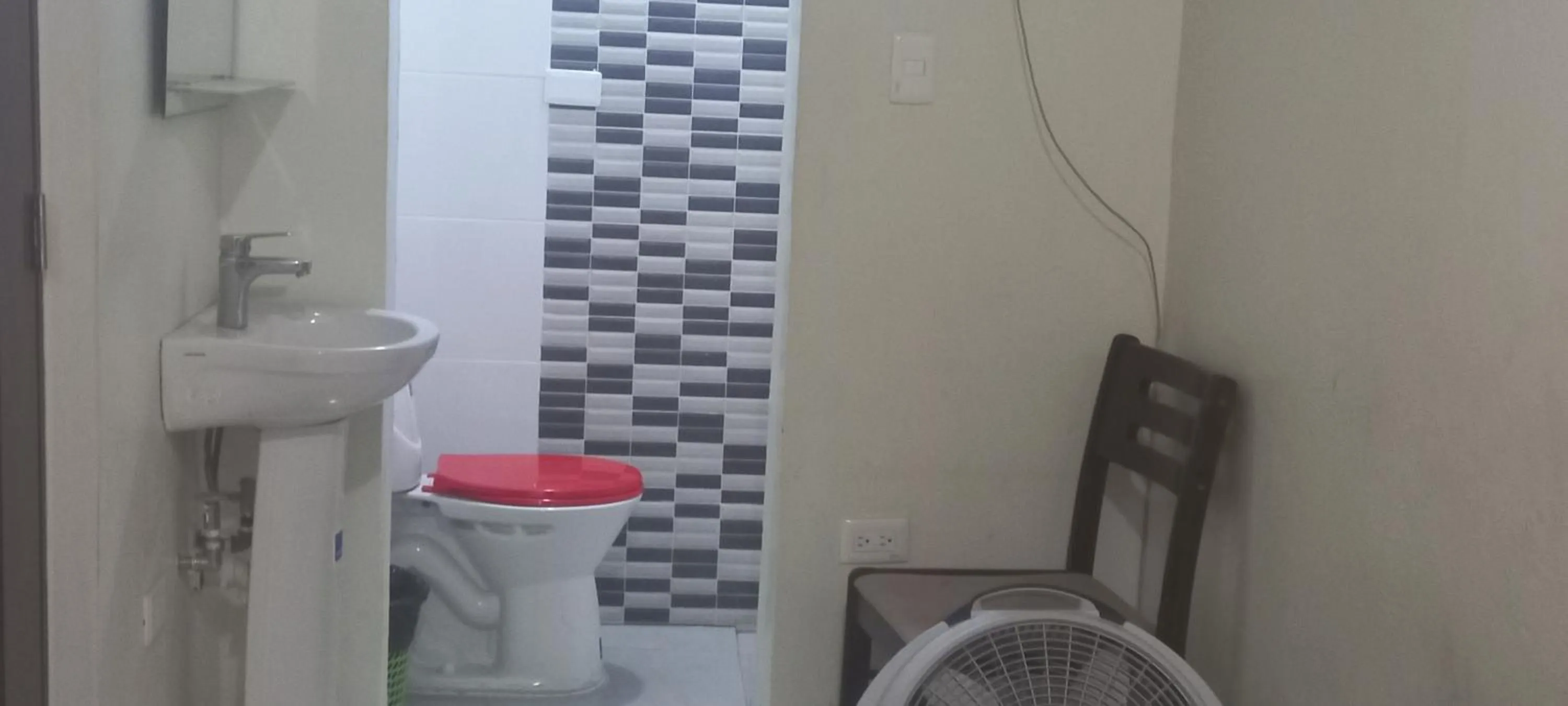 Shower in Tropical Island Apartahotel