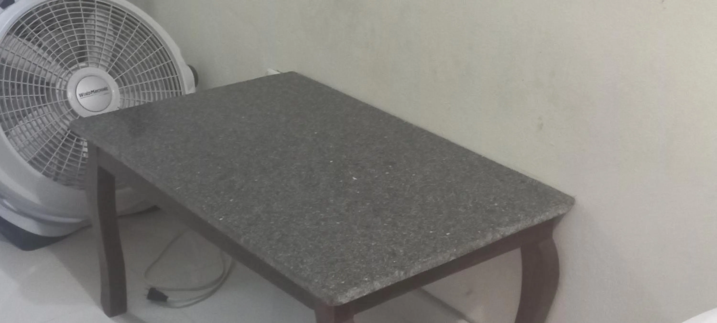 Tropical Island Apartahotel