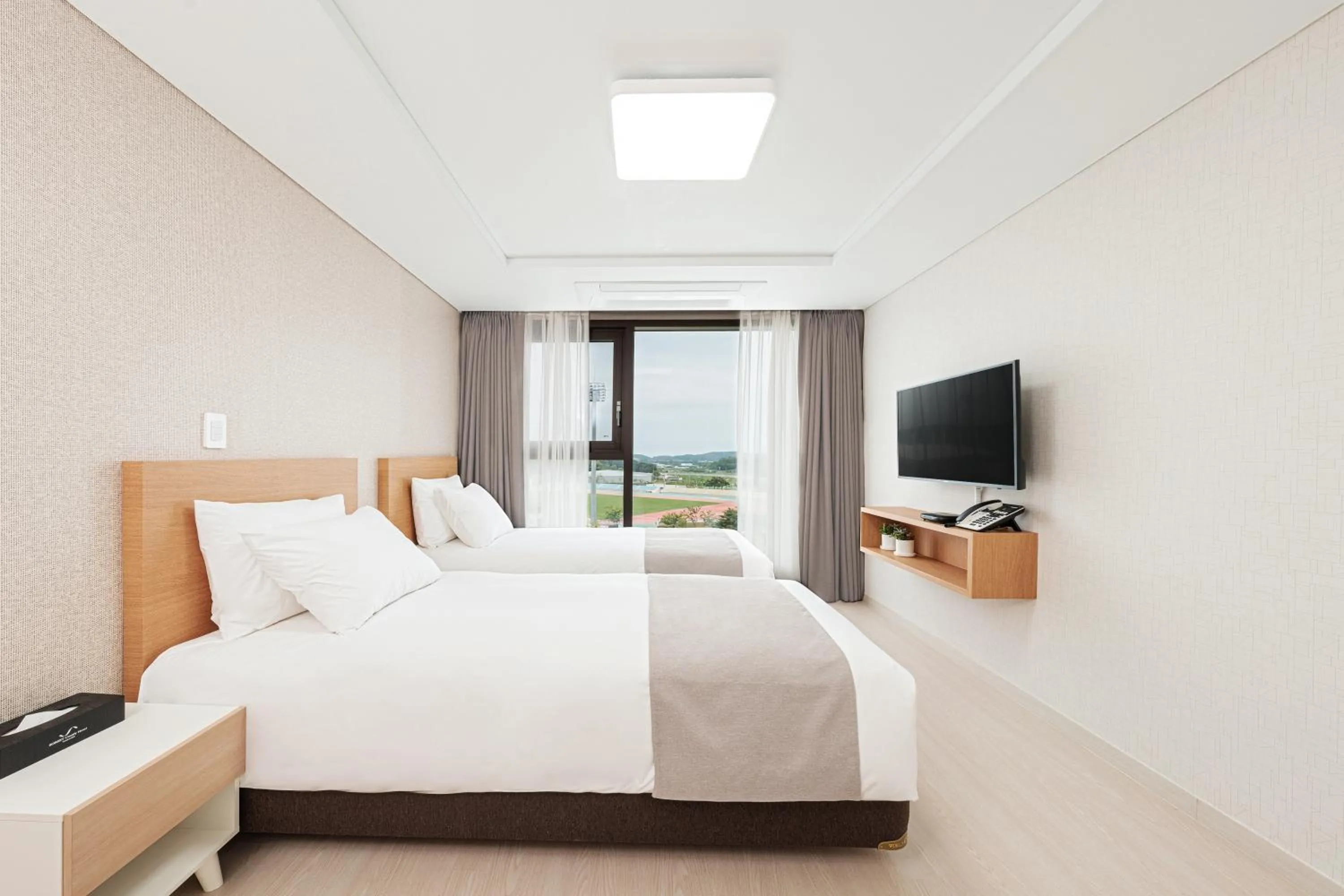 Photo of the whole room in CENTUMMARK Hotel YangYang