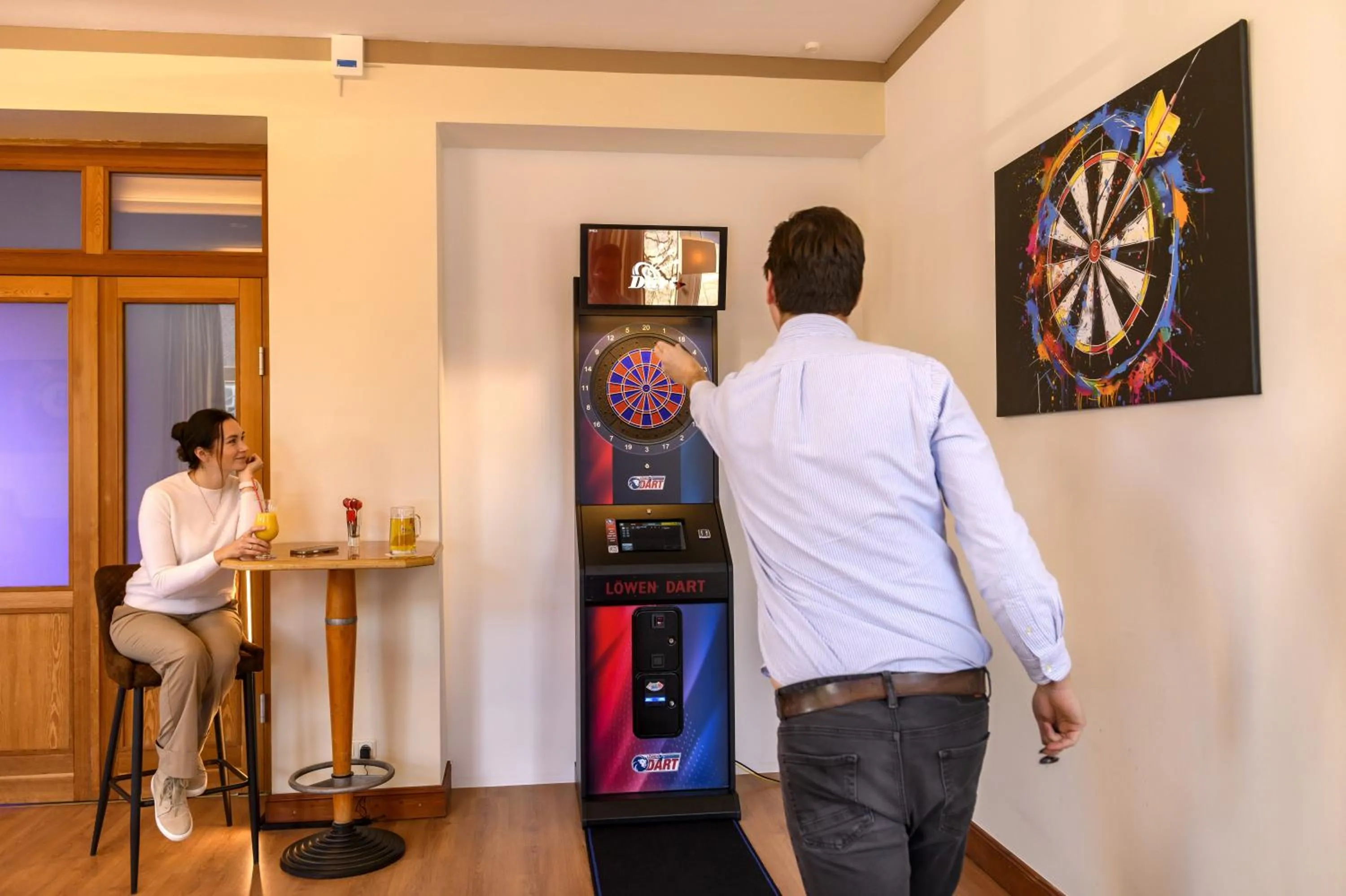 Darts in Villa Beachside