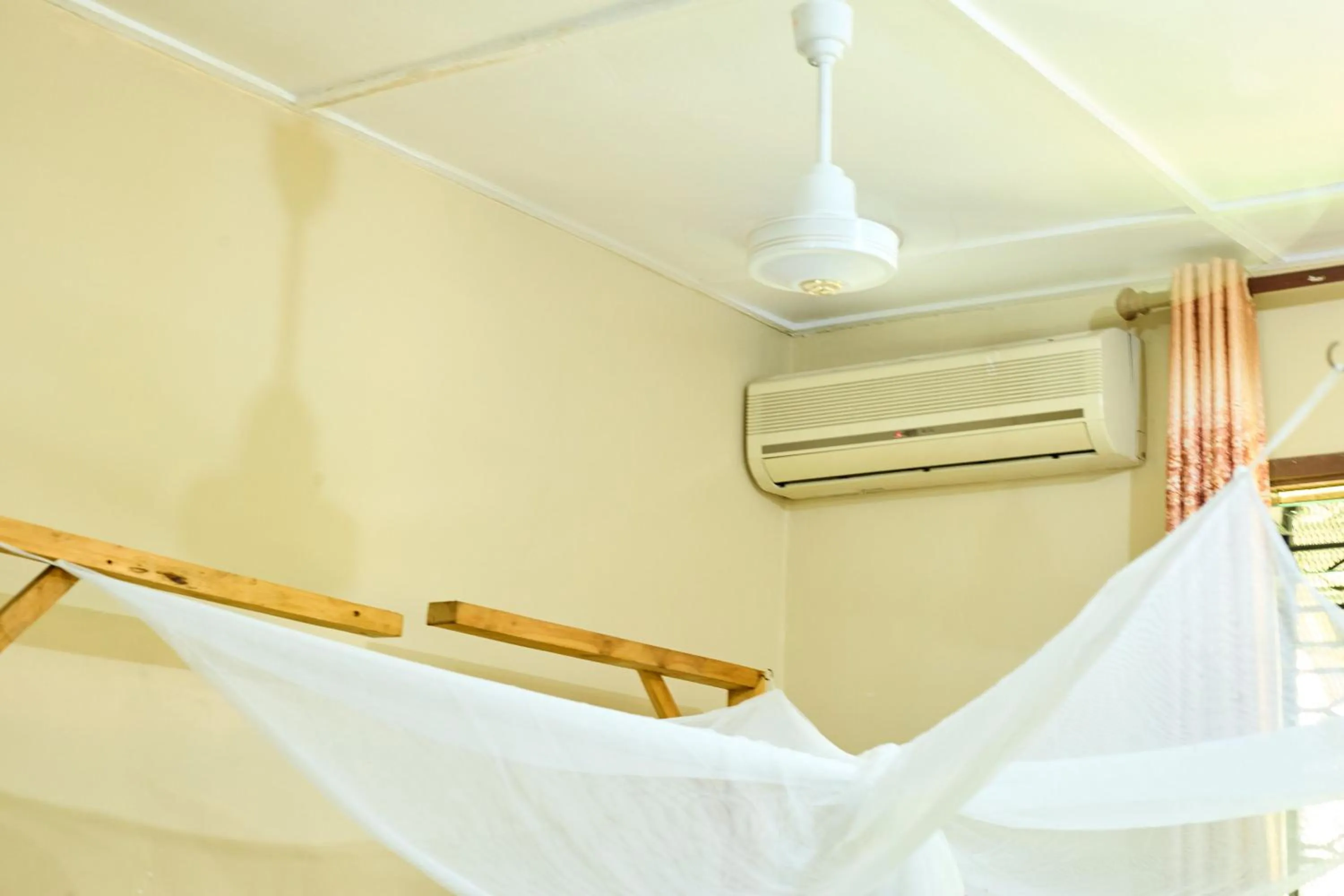 air conditioner in L&J Modern Backpackers Kinondoni