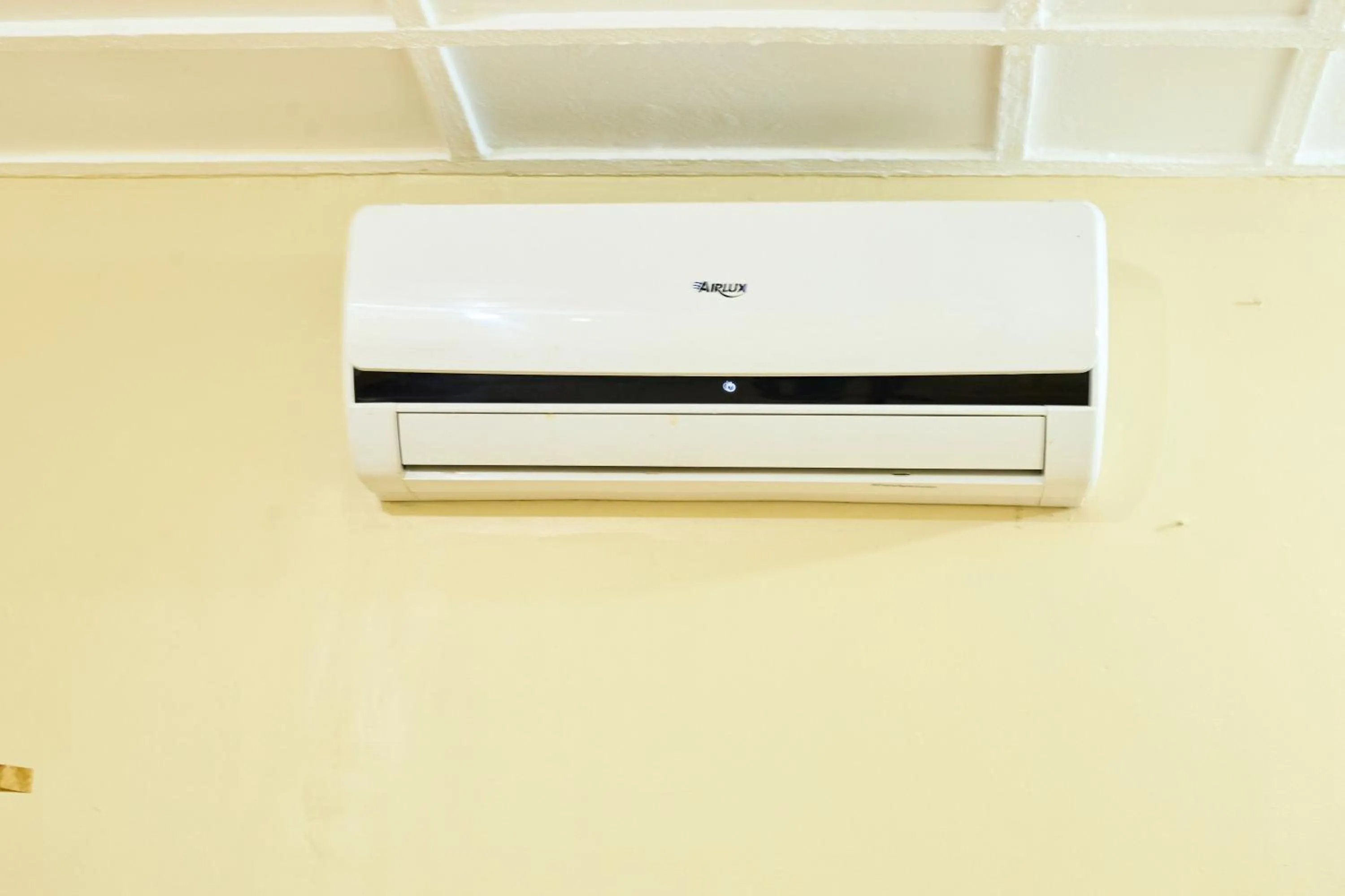 air conditioner in L&J Modern Backpackers Kinondoni