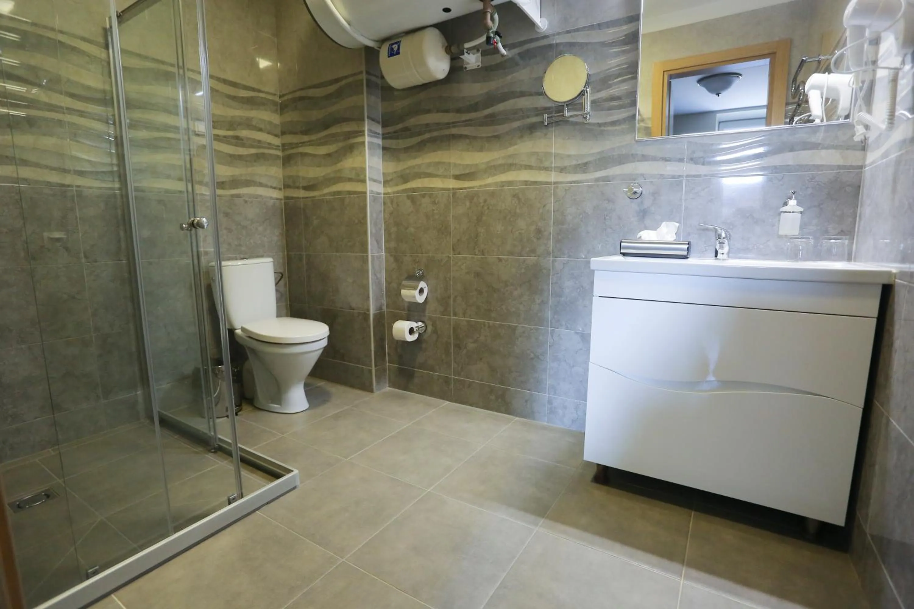 Bathroom in Hotel Jonapolis