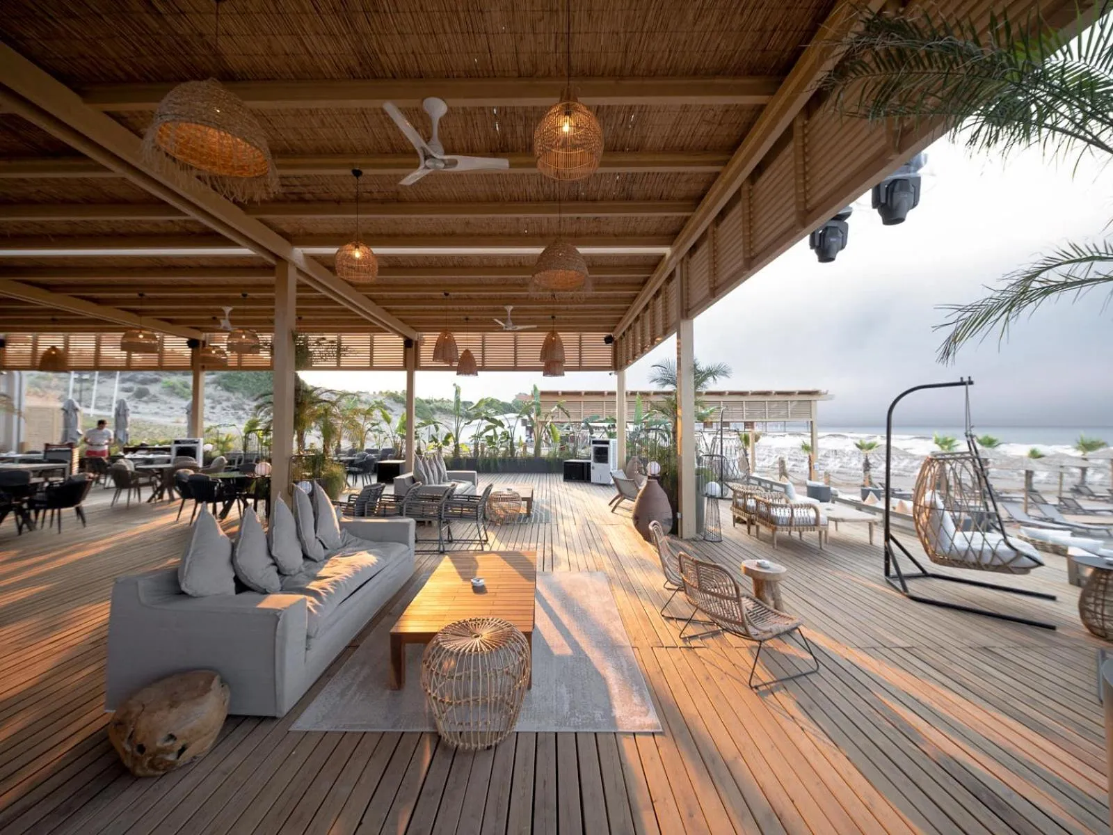 Nightclub / DJ in Liu Resorts