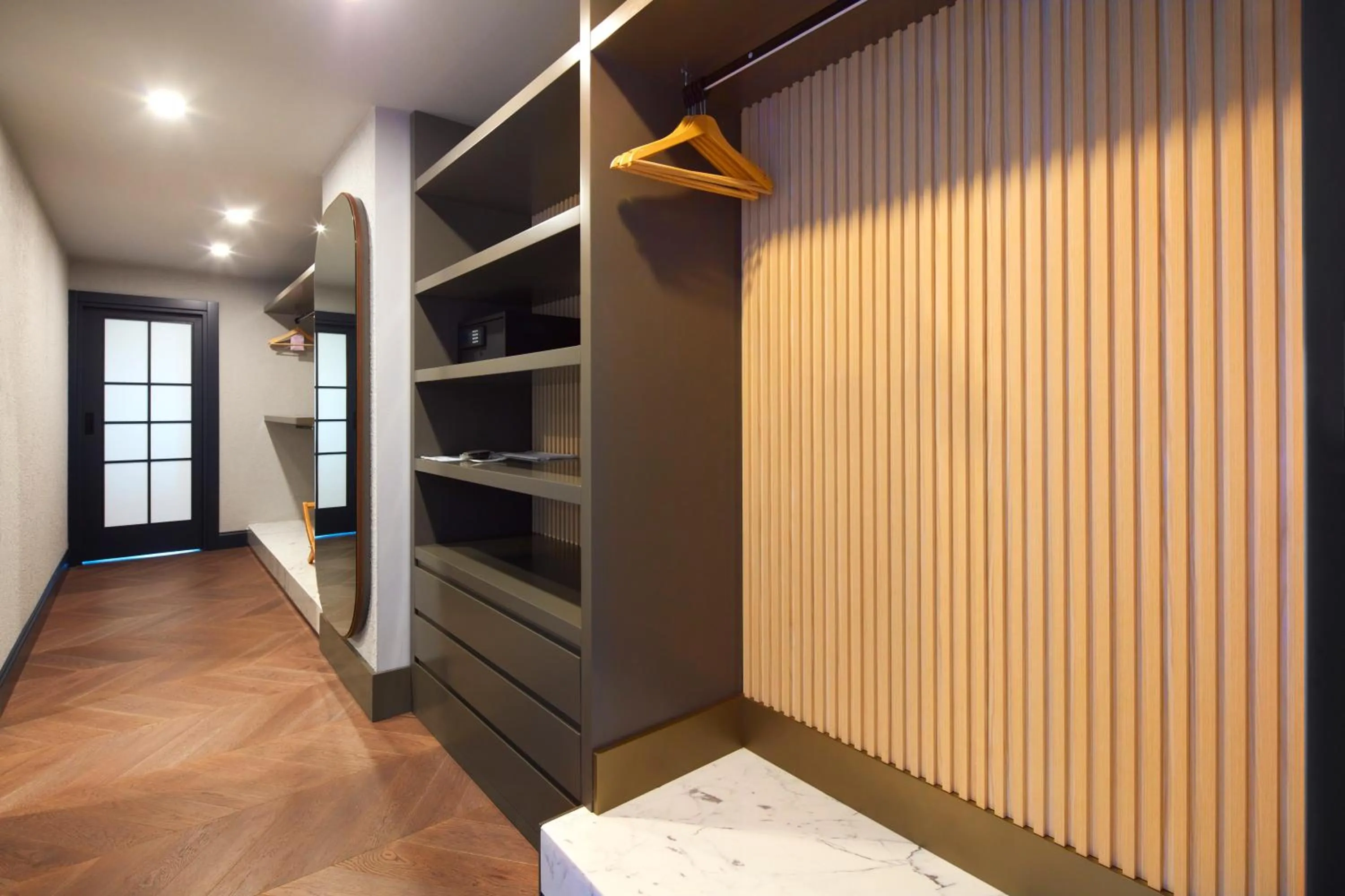 wardrobe in Liu Resorts