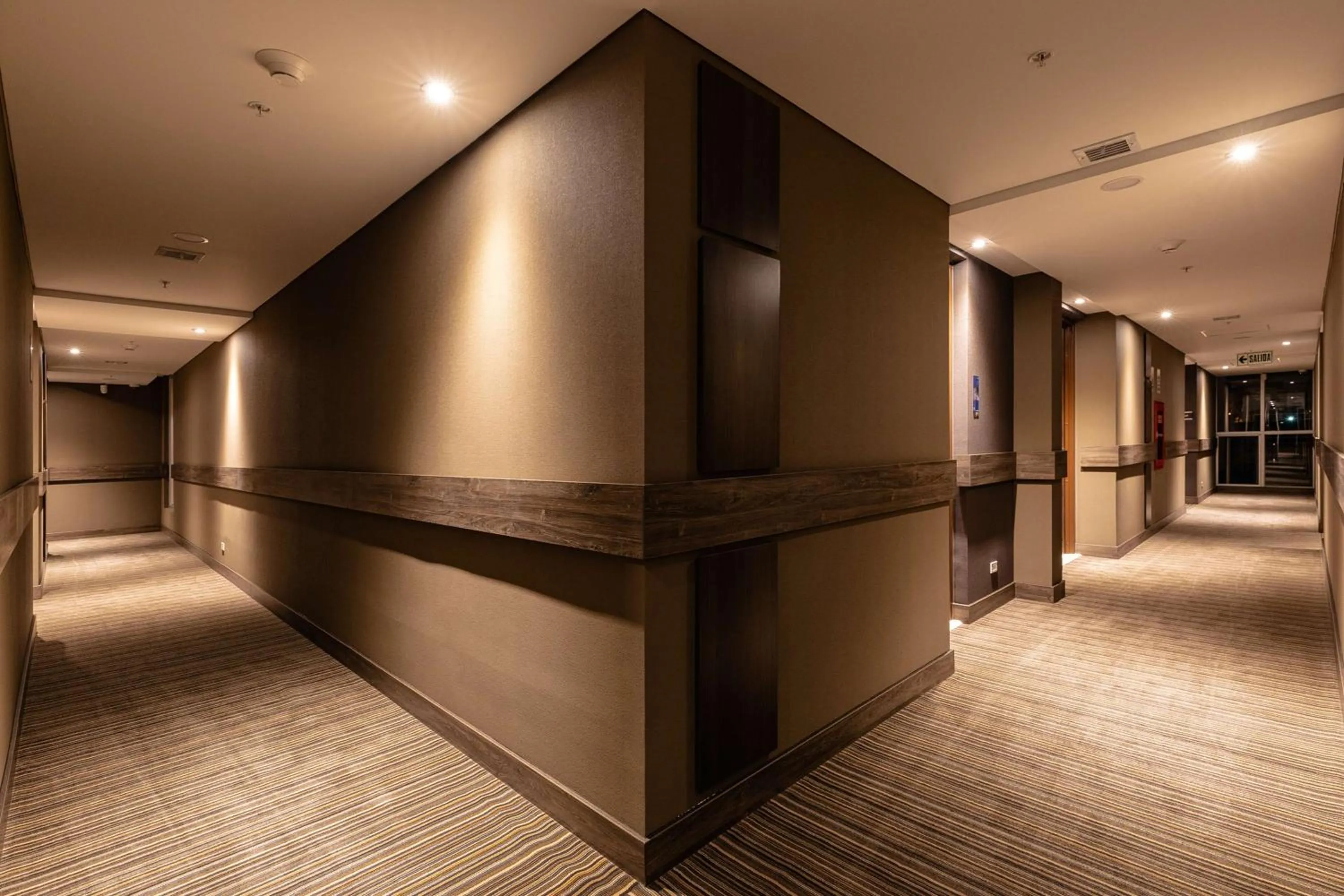 Photo of the whole room in Hampton by Hilton Arequipa