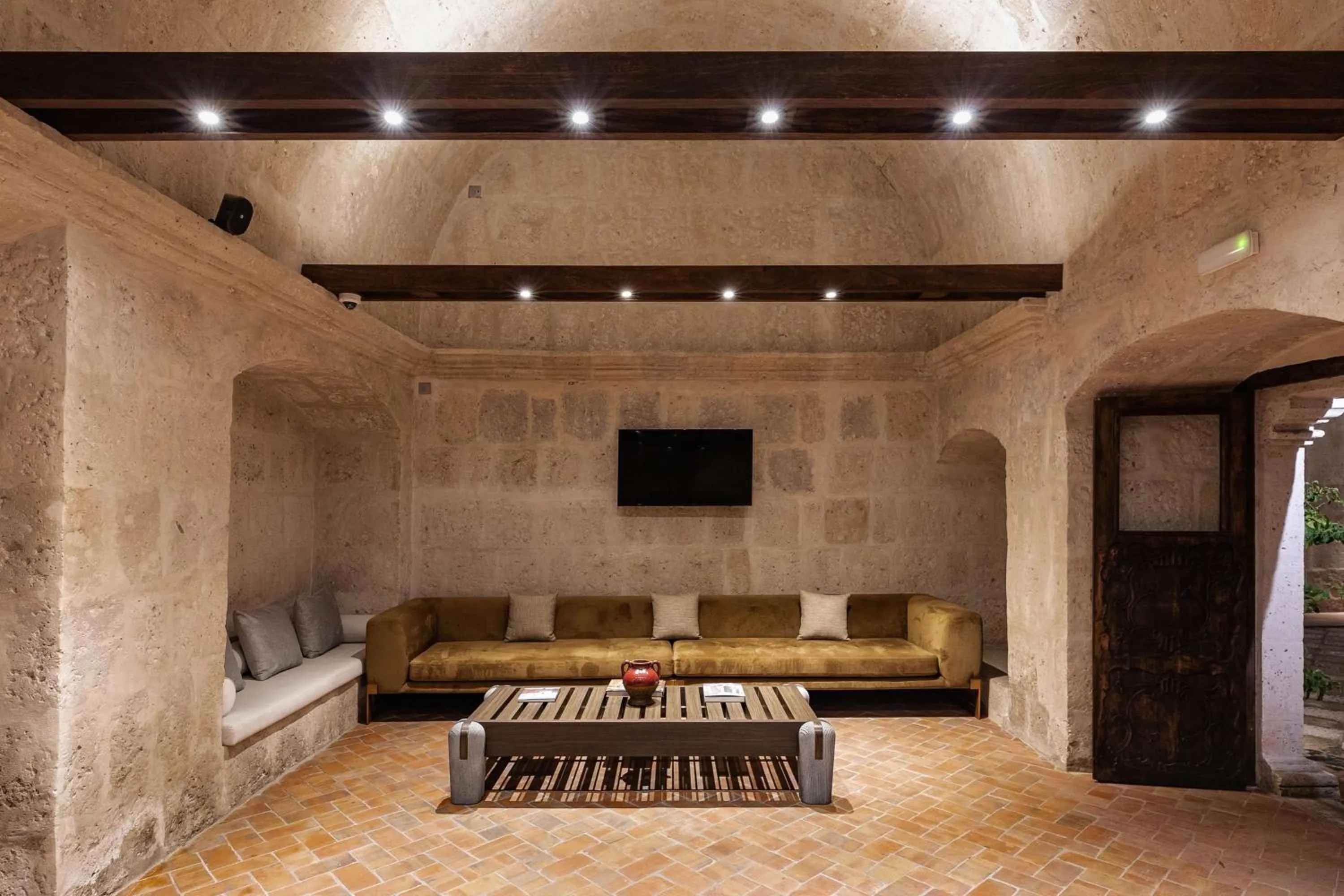 Lobby or reception in Hampton by Hilton Arequipa