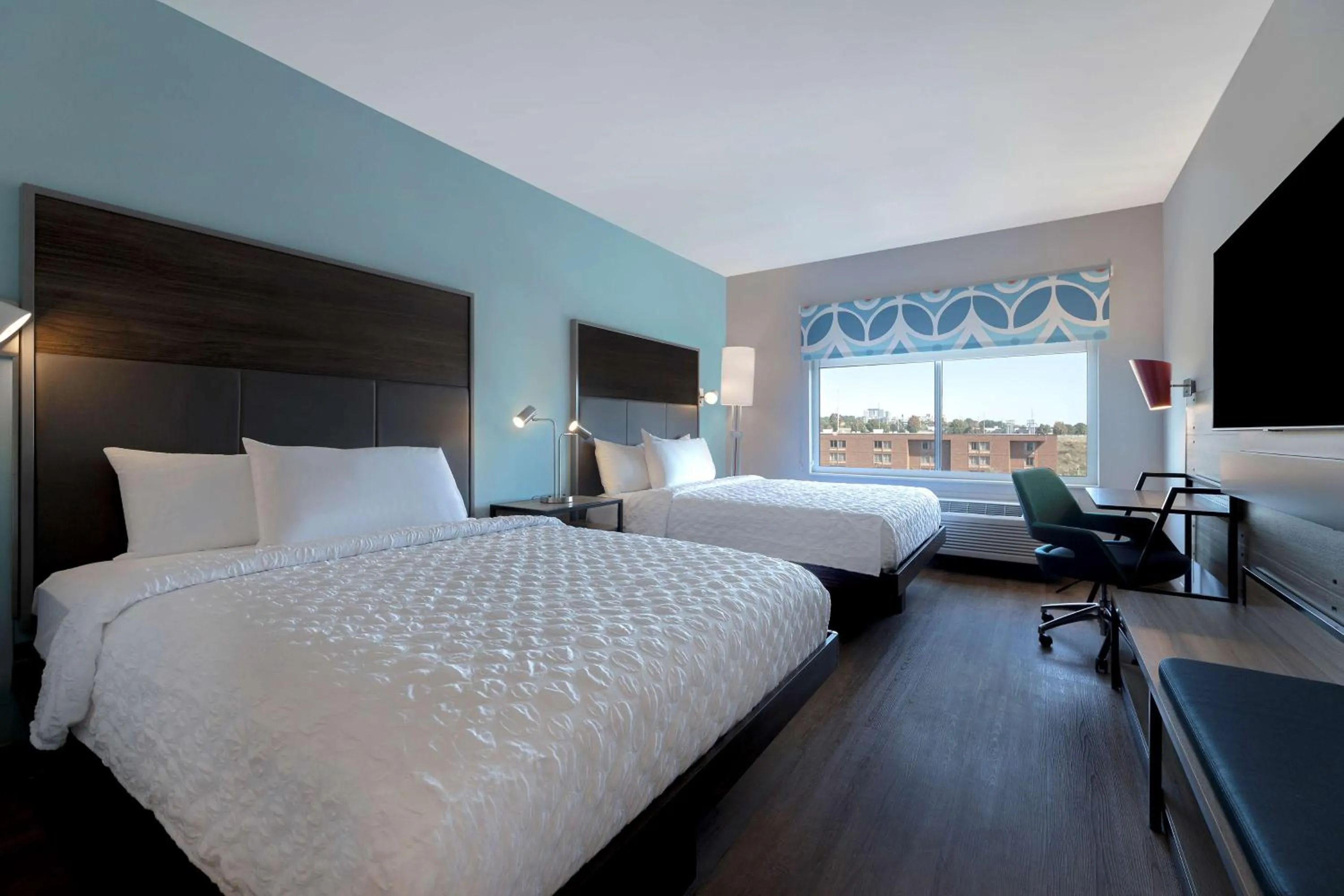 Bedroom, Bed in Tru By Hilton Atlanta Galleria Ballpark, GA