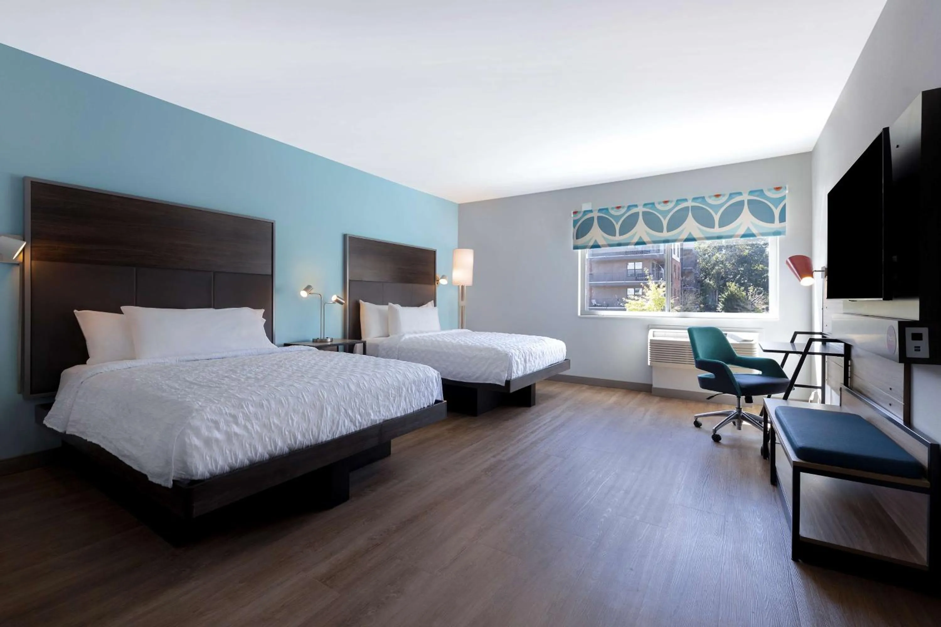 Bedroom, Bed in Tru By Hilton Atlanta Galleria Ballpark, GA