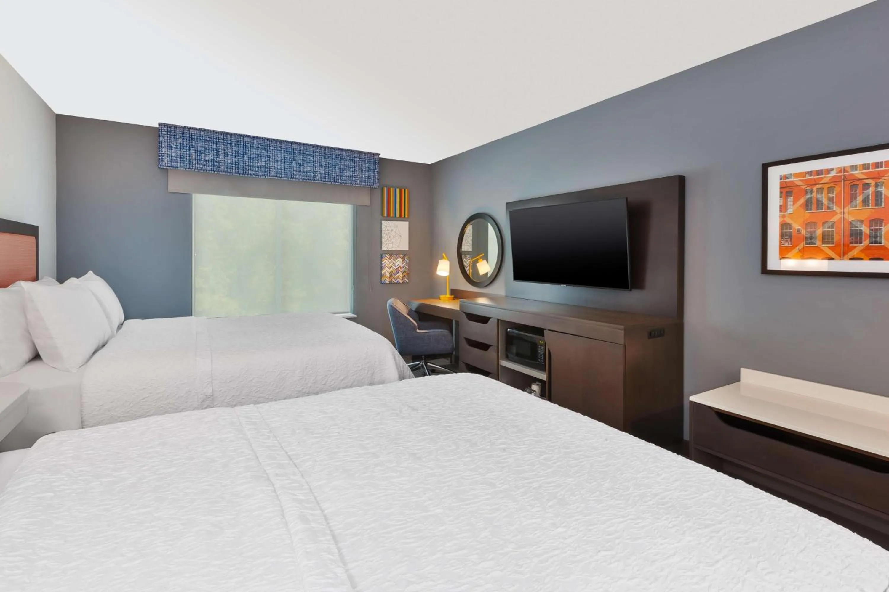 Bed in Hampton Inn Danville, Va