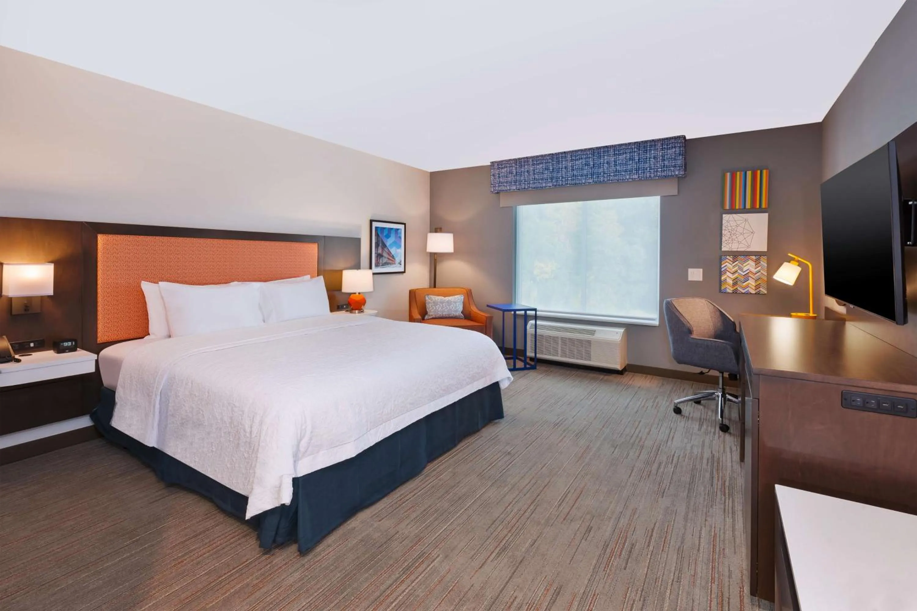 Bed in Hampton Inn Danville, Va