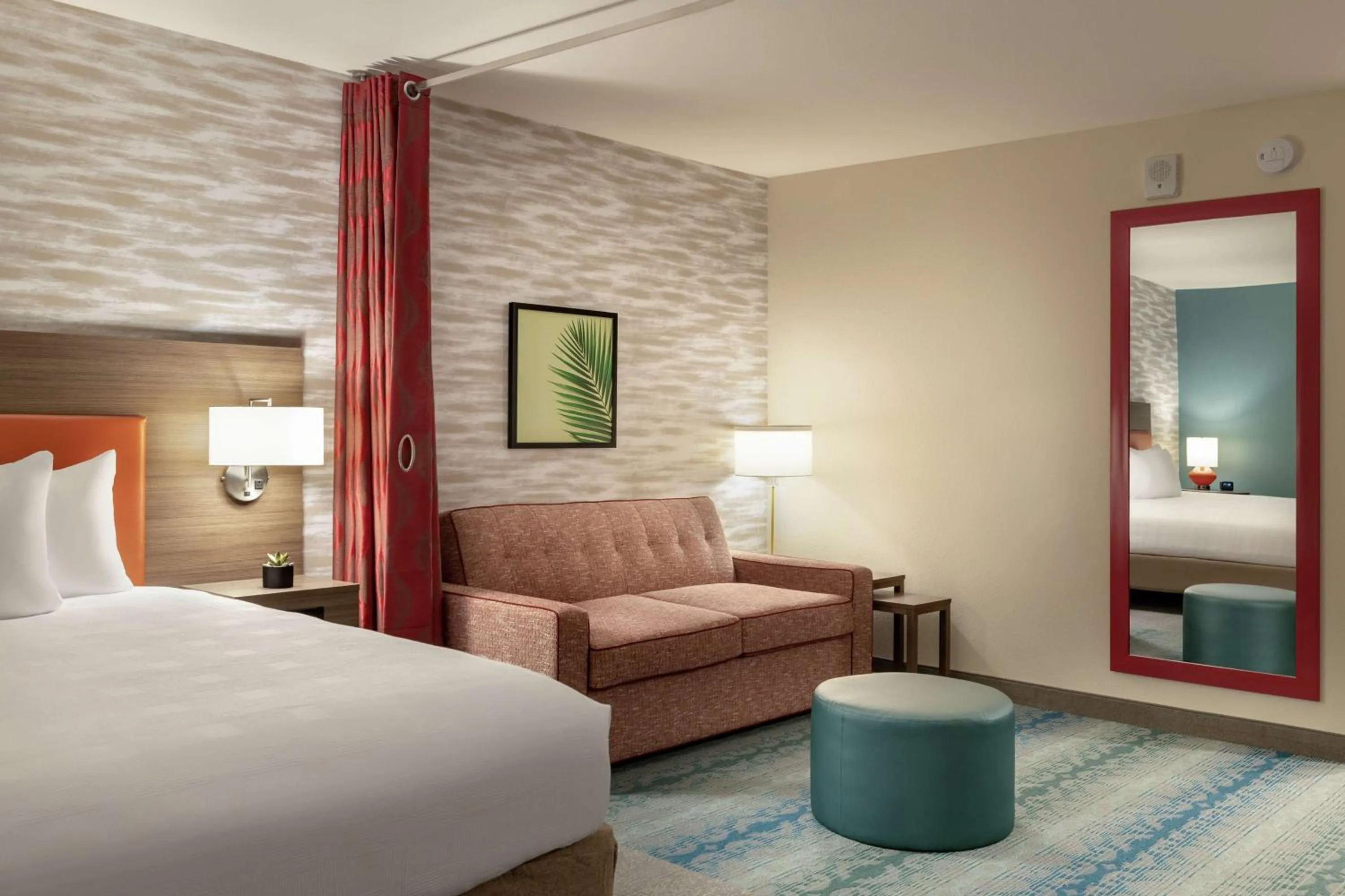 Living room, Bed in Home2 Suites By Hilton Mesa Longbow, Az