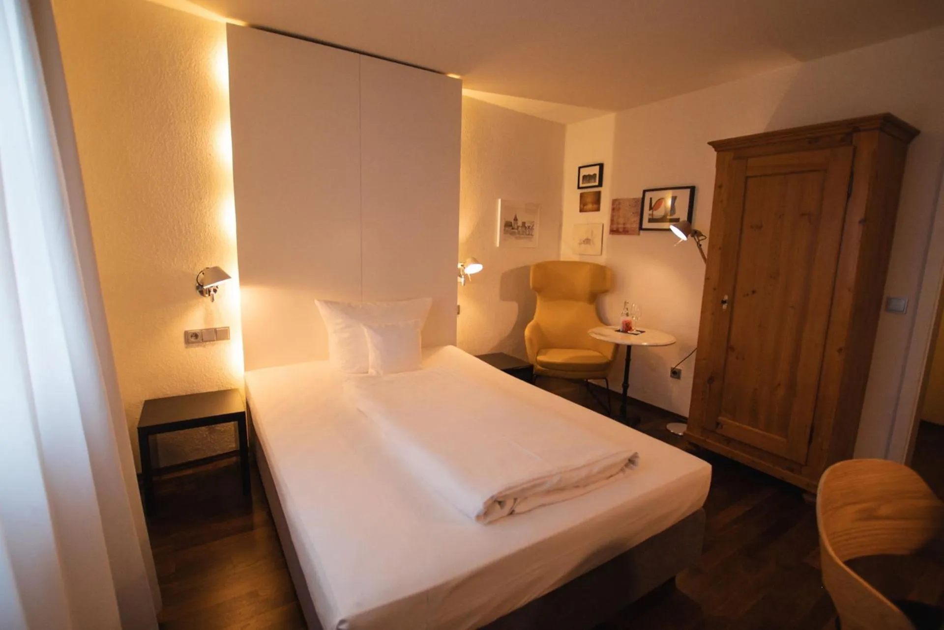 Bed in Hotel am Main