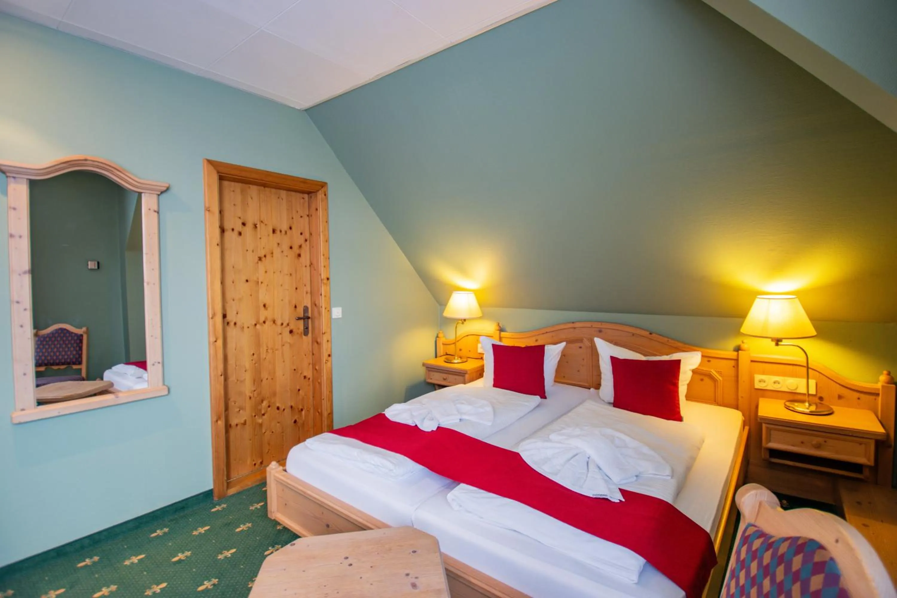 Photo of the whole room, Bed in Hotel Schloss Nebra