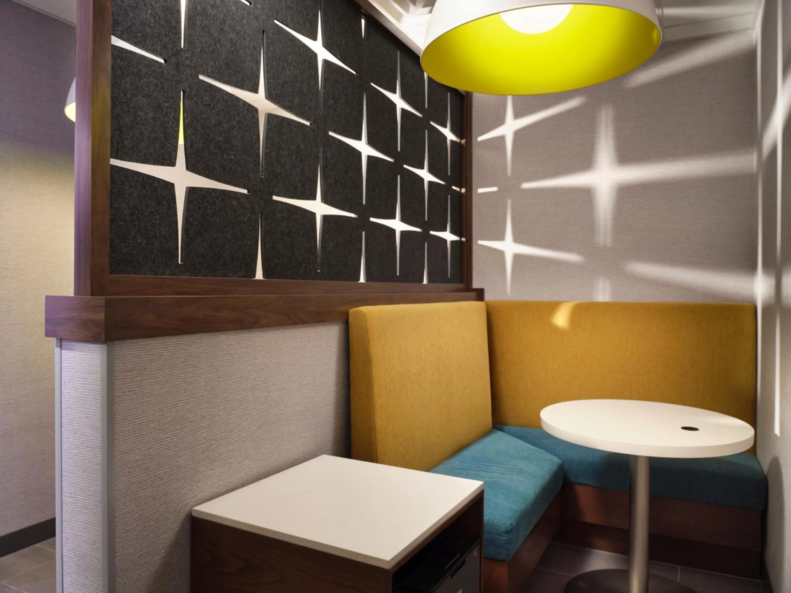 Seating area in Hampton Inn Pinellas Park St Petersburg, Fl