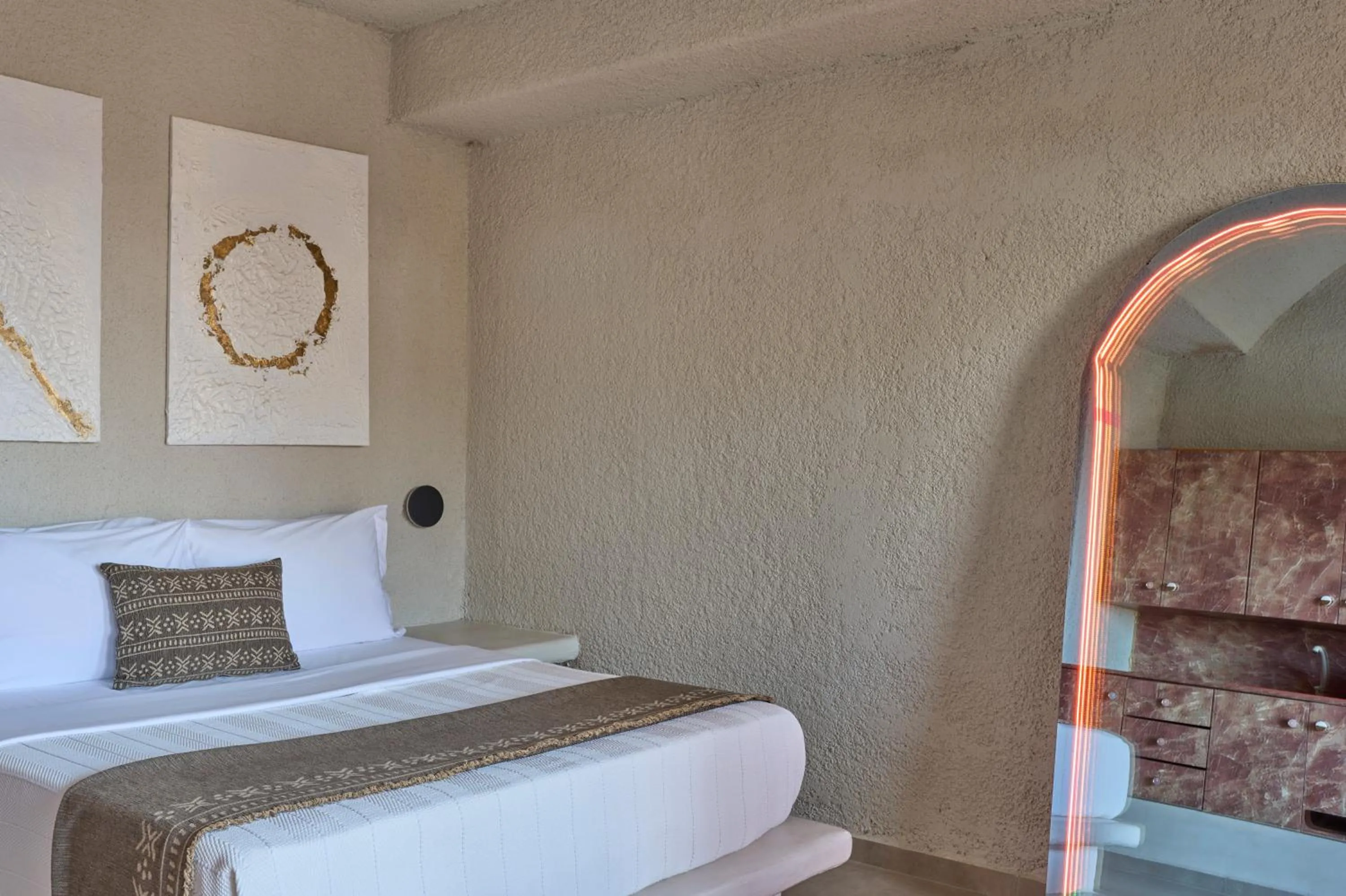 Bedroom, Bed in Canyon Santorini