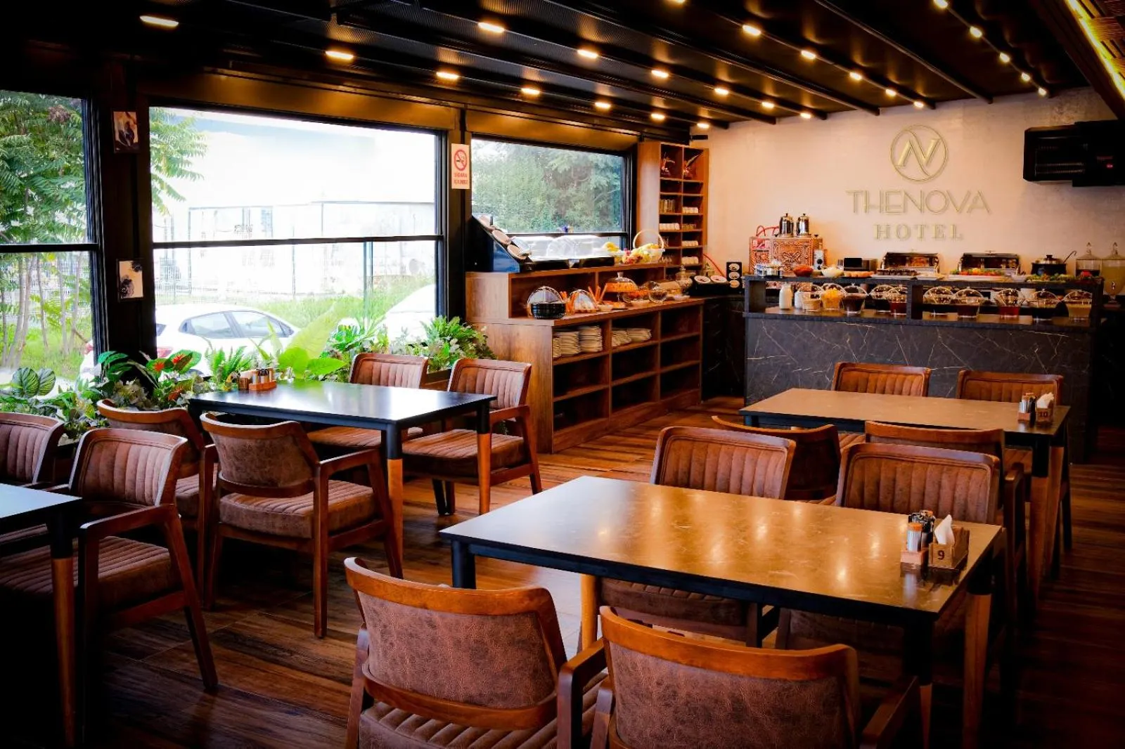 Restaurant/places to eat in THE NOVA HOTEL