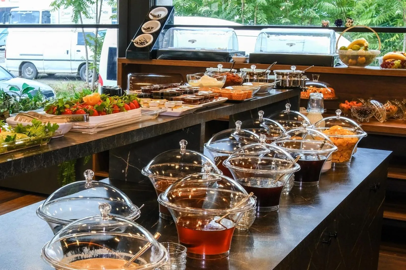 Restaurant/places to eat in THE NOVA HOTEL