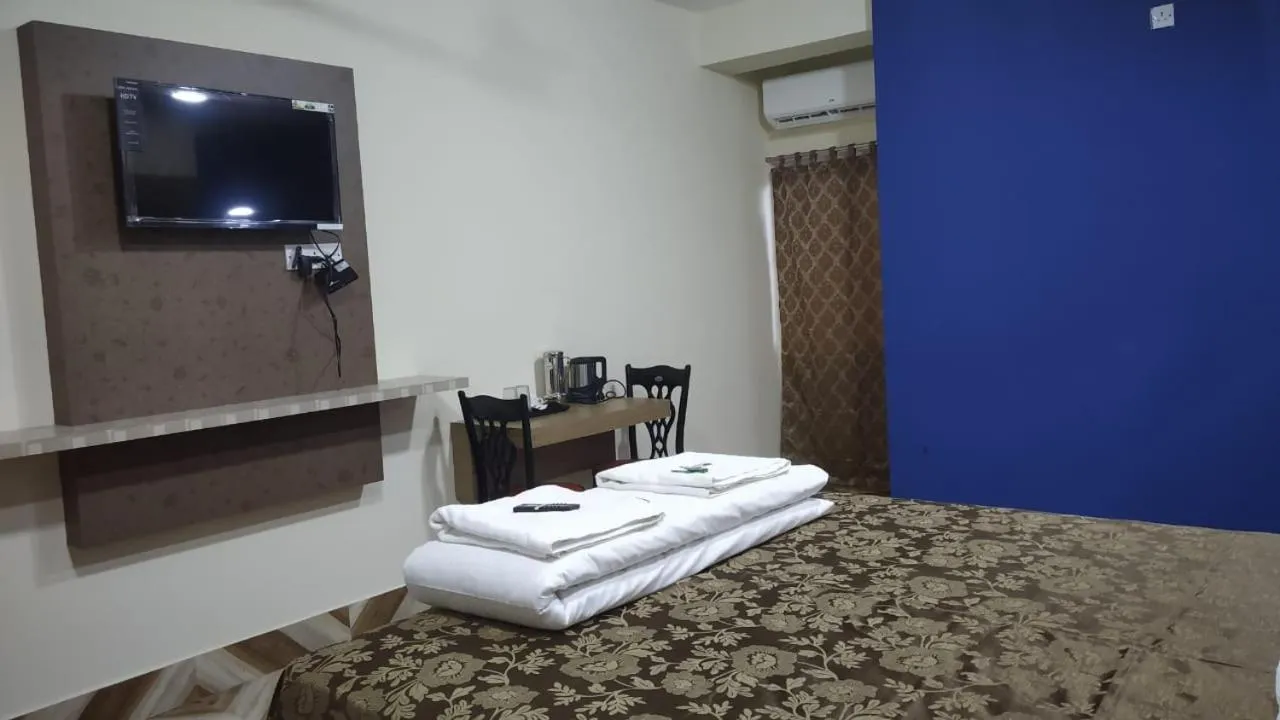 Photo of the whole room, Bed in HOTEL SHREESH (NEIL)