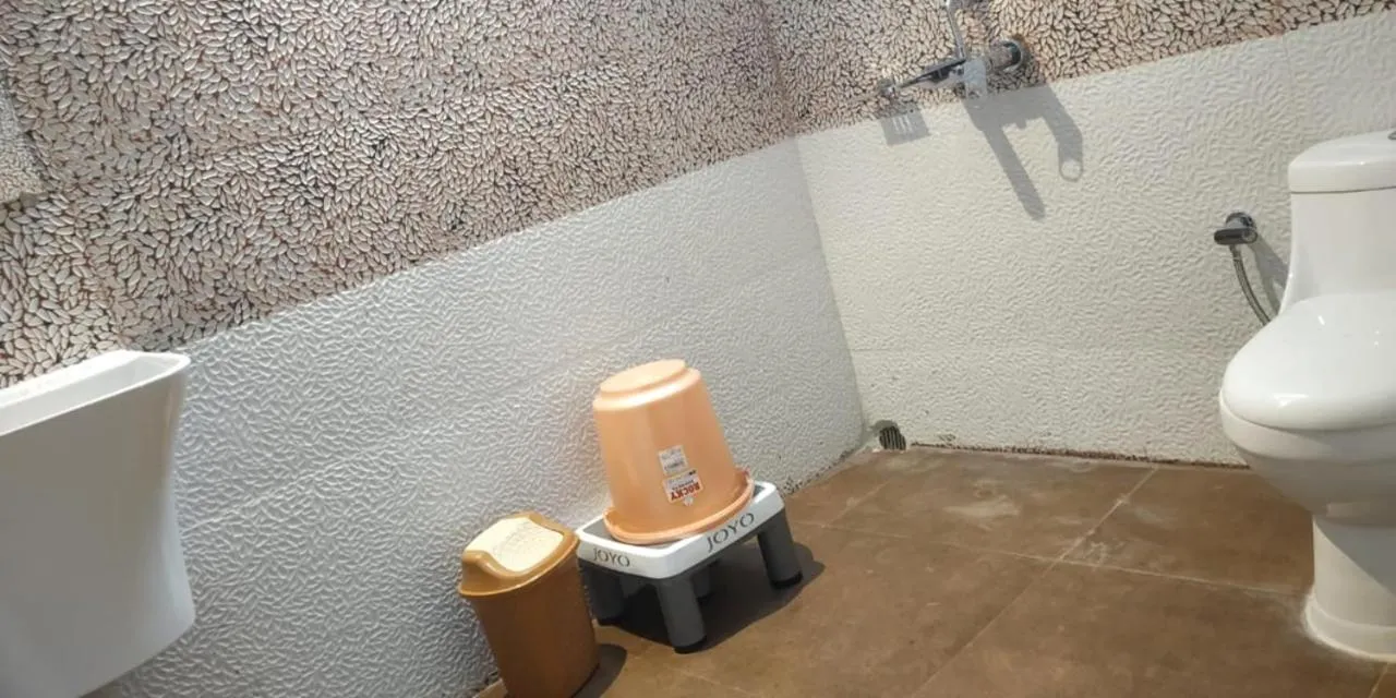 Bathroom in HOTEL SHREESH (NEIL)