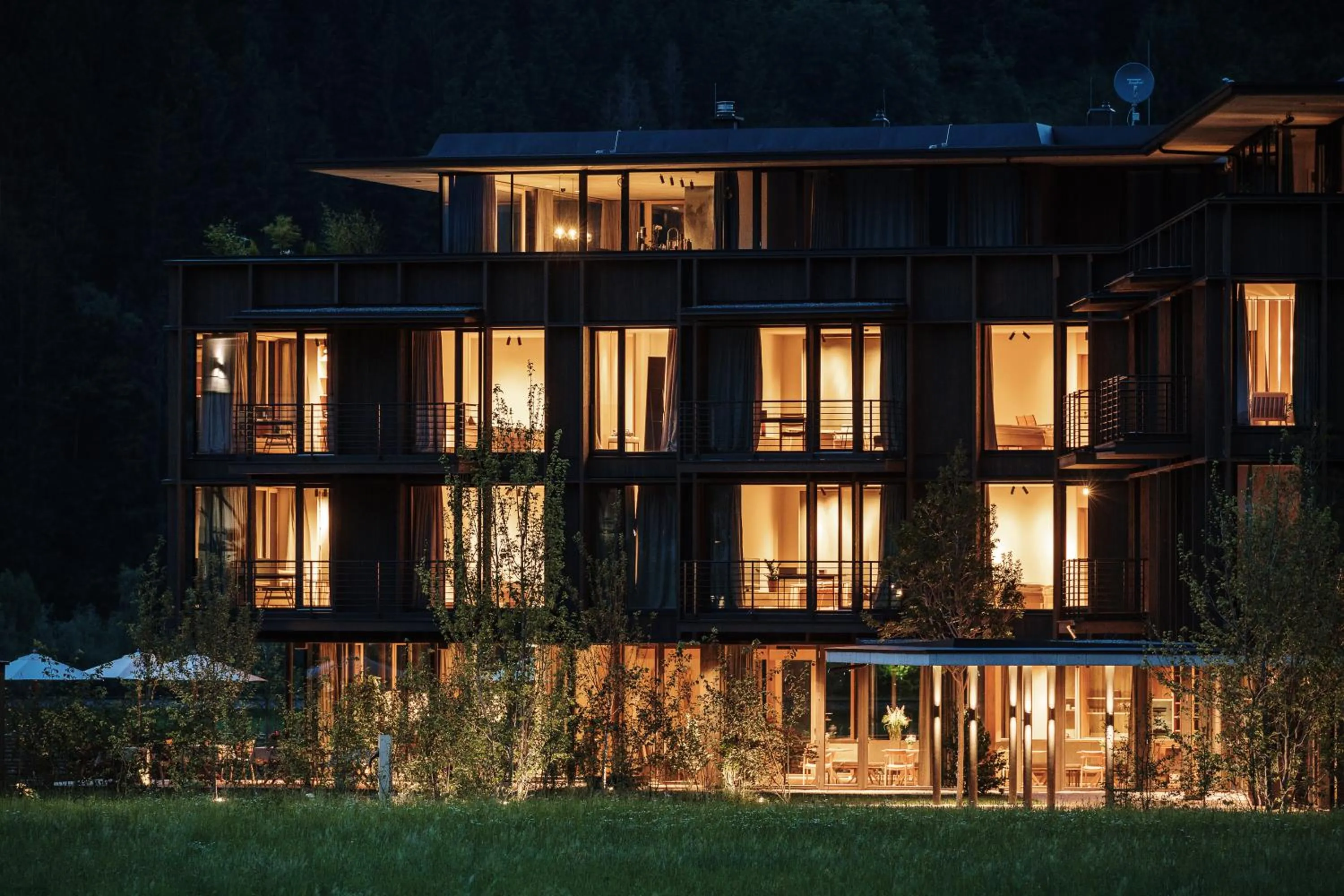 Property building in zelloon boutique hotel