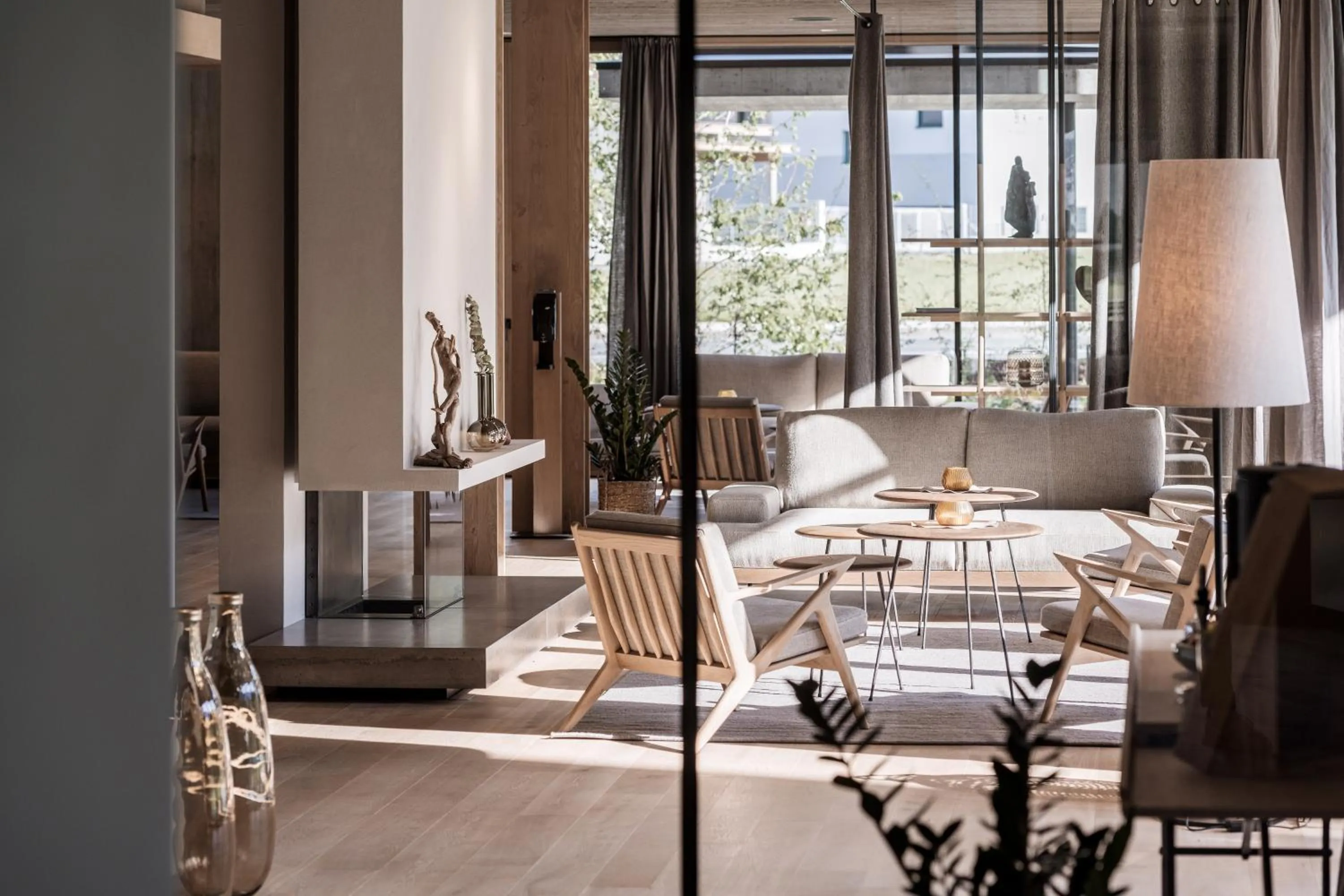 Seating area in zelloon boutique hotel