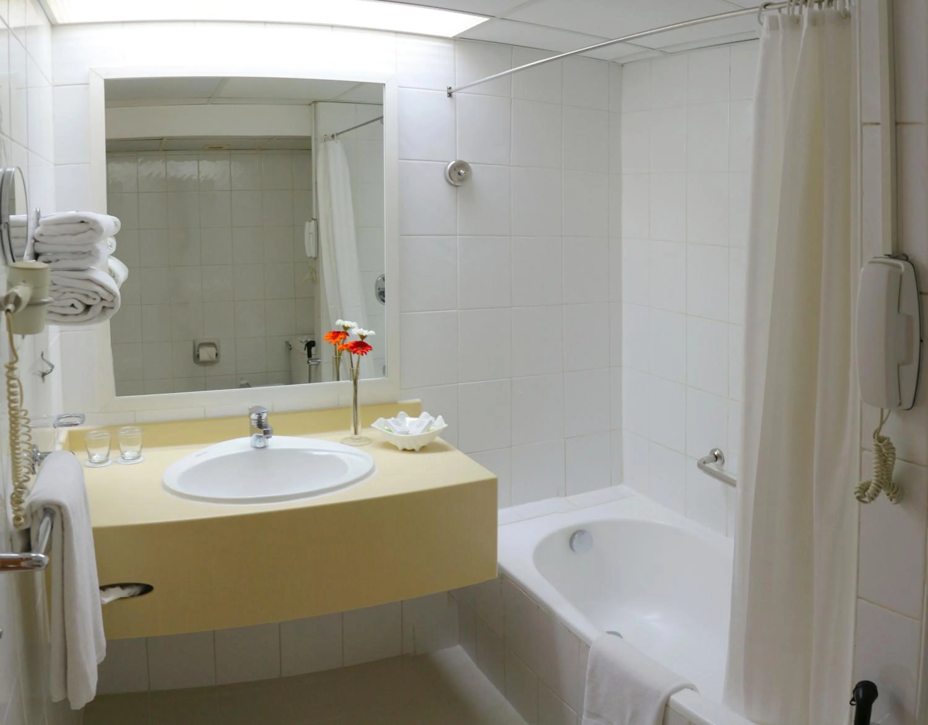 Shower in Lou'lou'a Beach Resort Sharjah