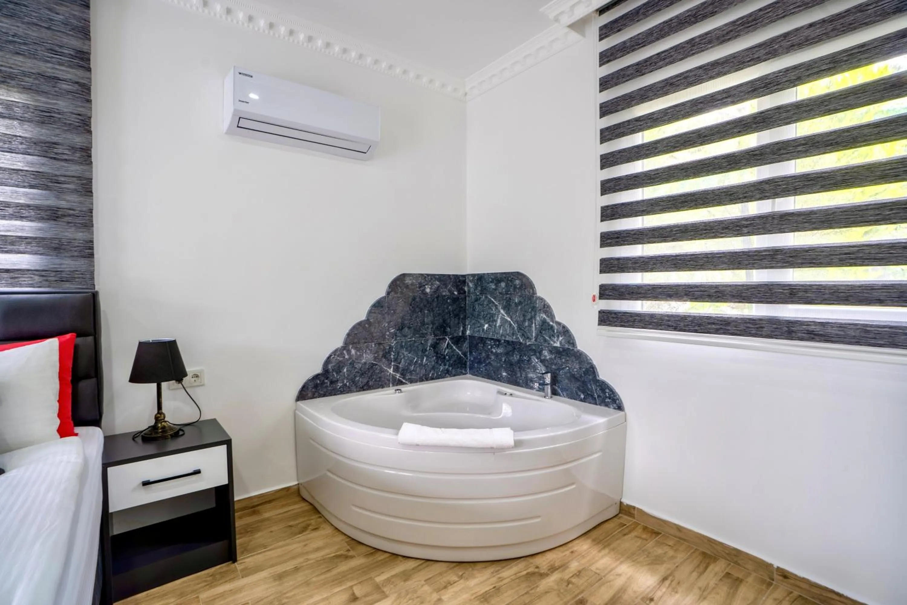 Bedroom, Bed in Santana Gocek