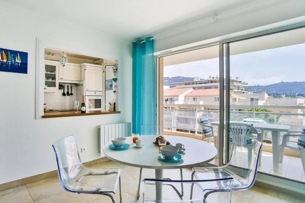 Bright One BDRM Apartment A/C-Swimming Pool/Congress by Olidesi